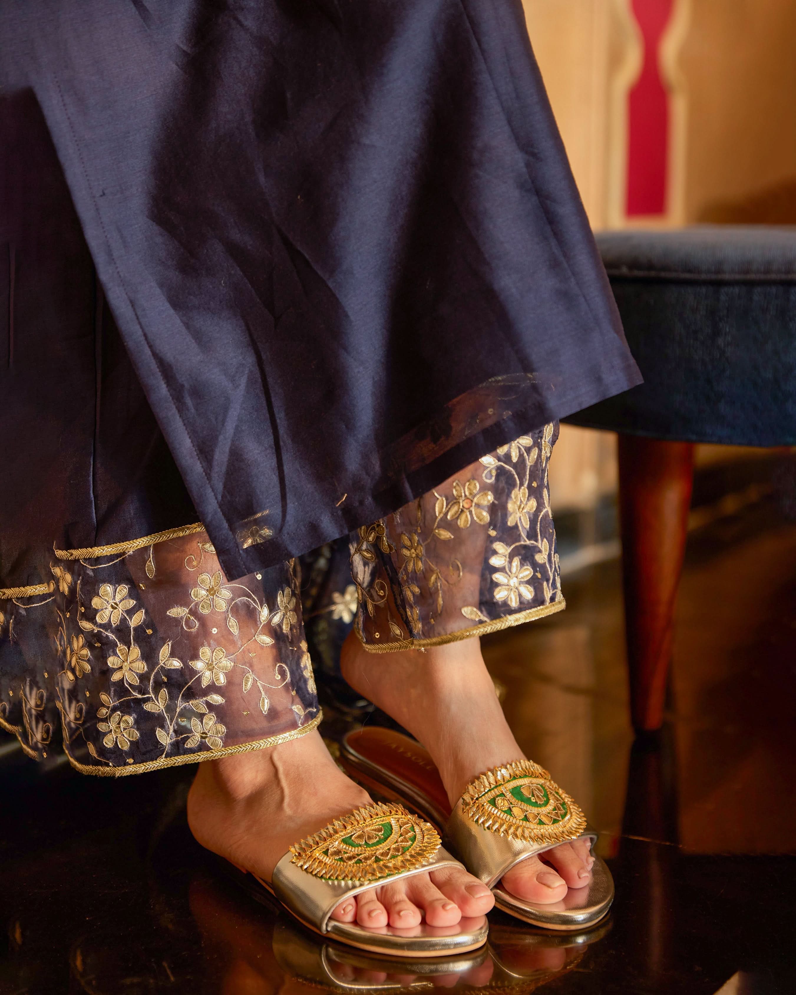 Aabroo Silver Gota Flats - Image 9