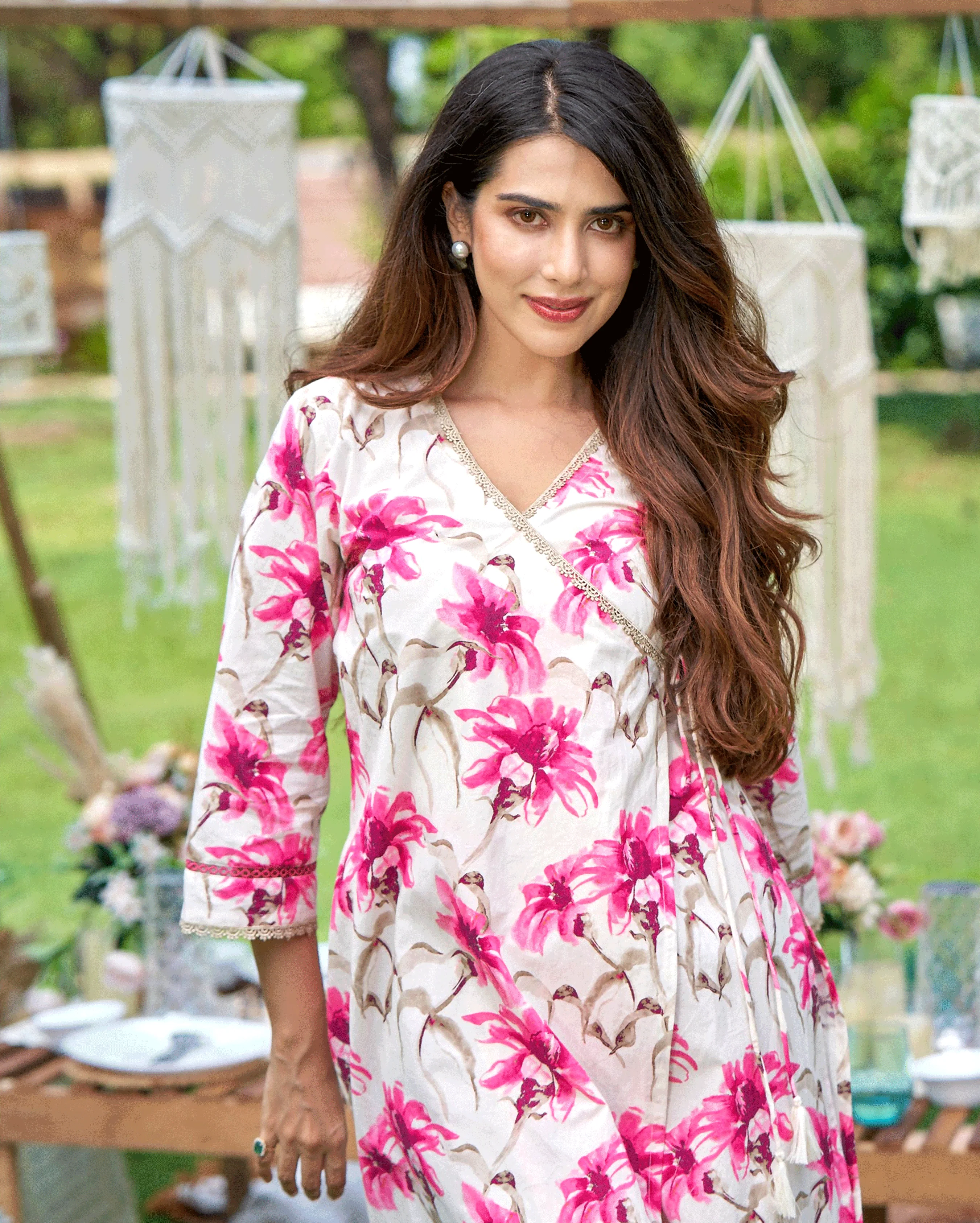Aashvi White Printed Cotton Kurta Set - Image 4