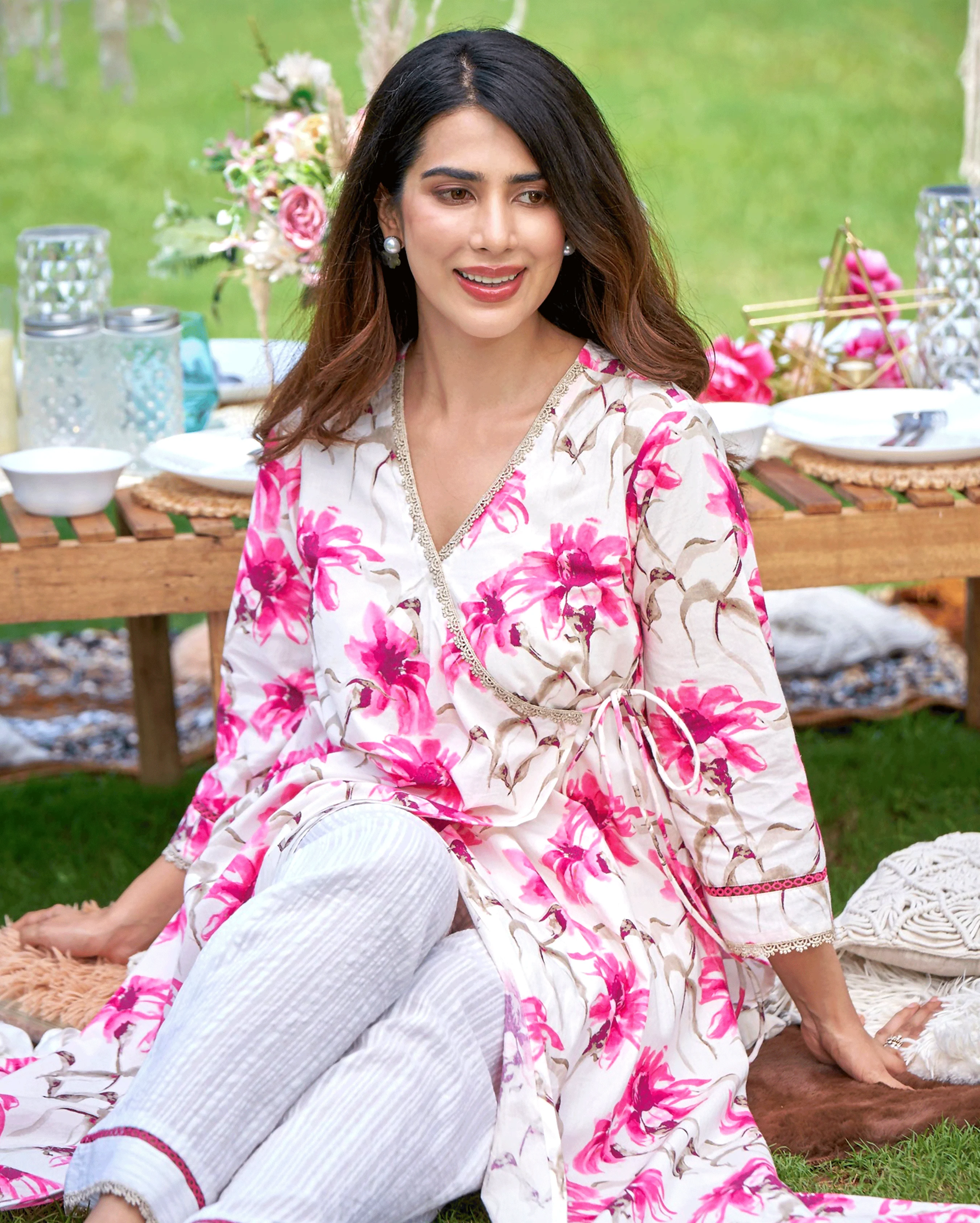 Aashvi White Printed Cotton Kurta Set - Image 5