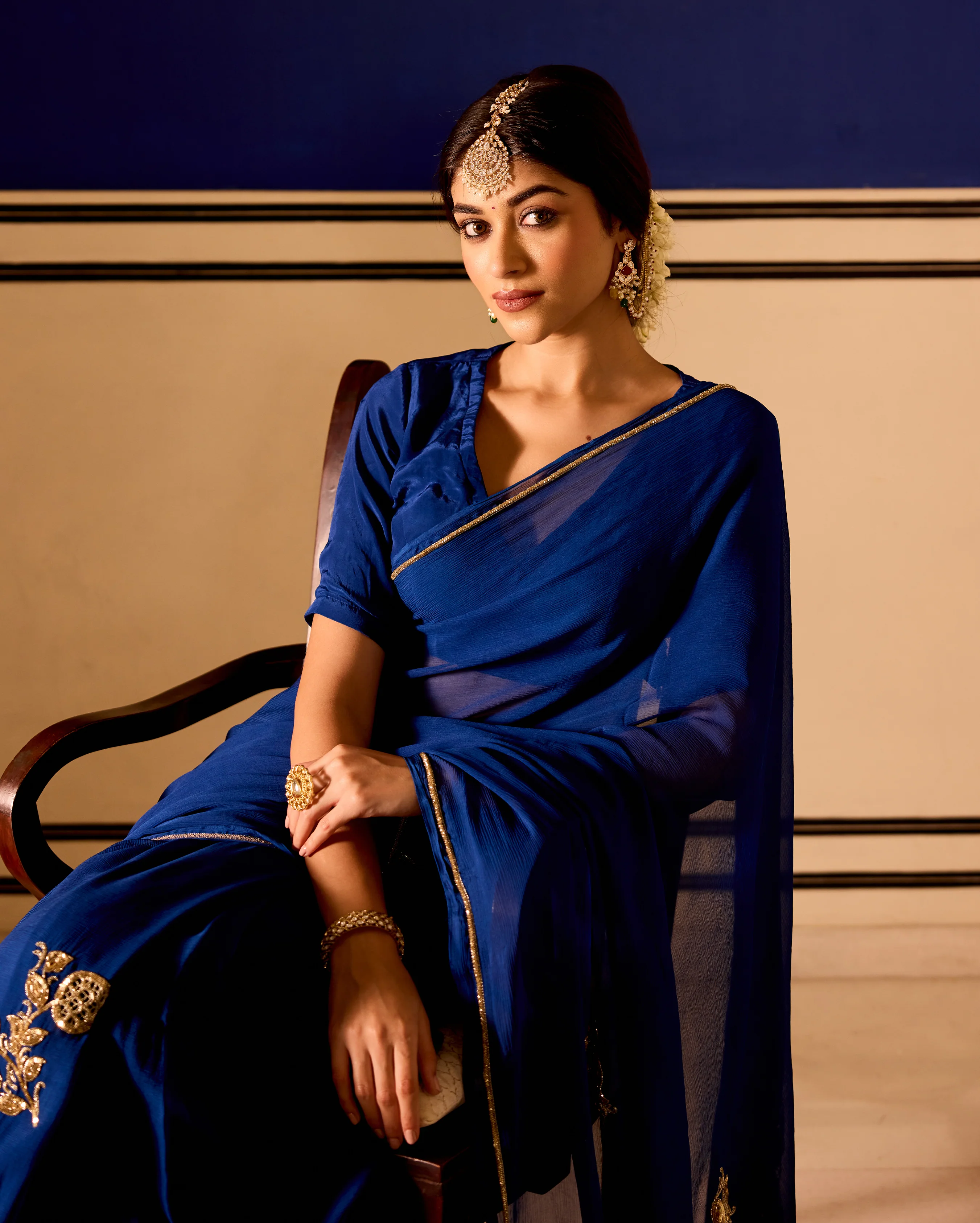 Abha Blue Handcrafted Chiffon Saree - Image 5