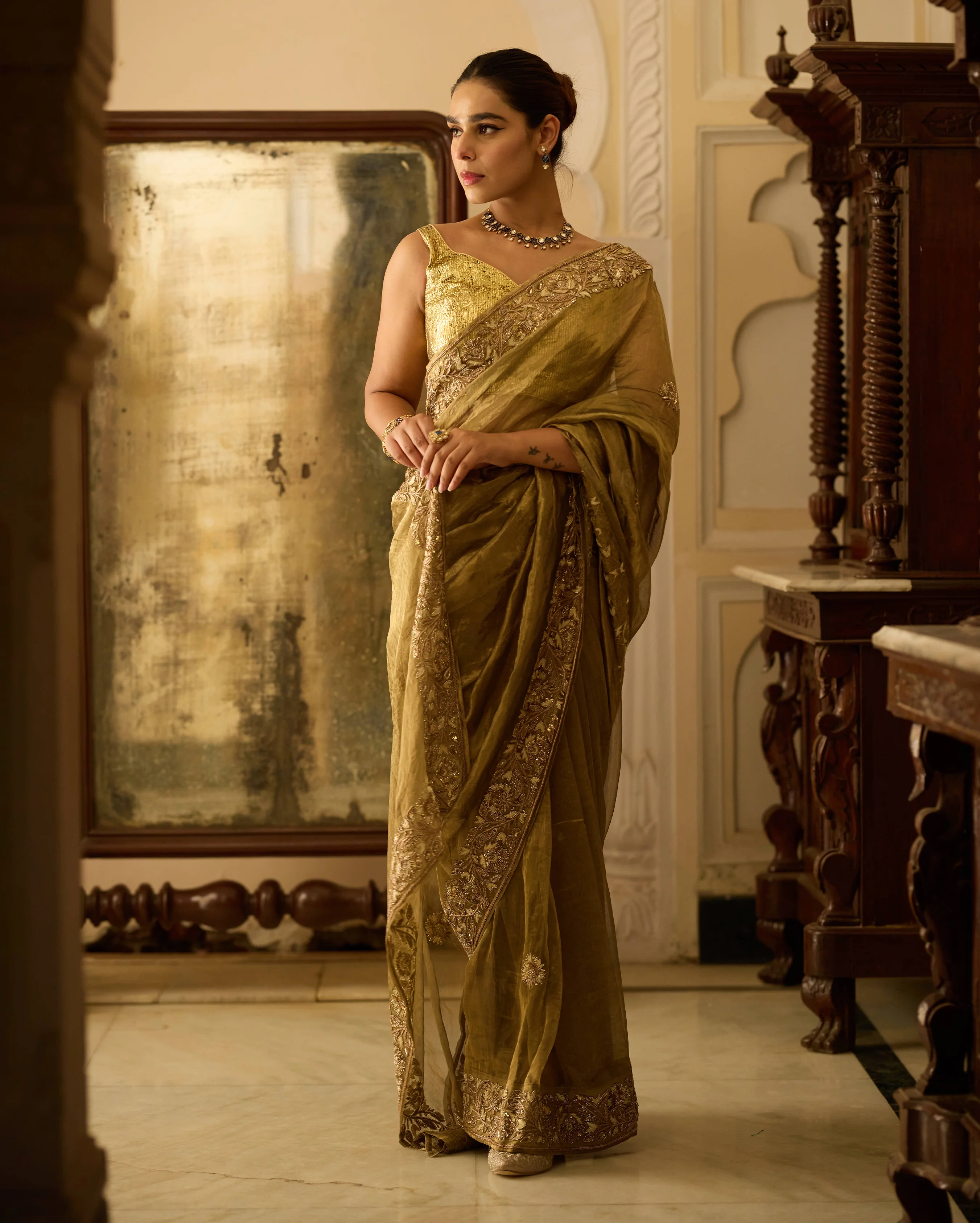 Ahilya Golden Metallic Green Handcrafted Pure Tissue Saree - Image 2