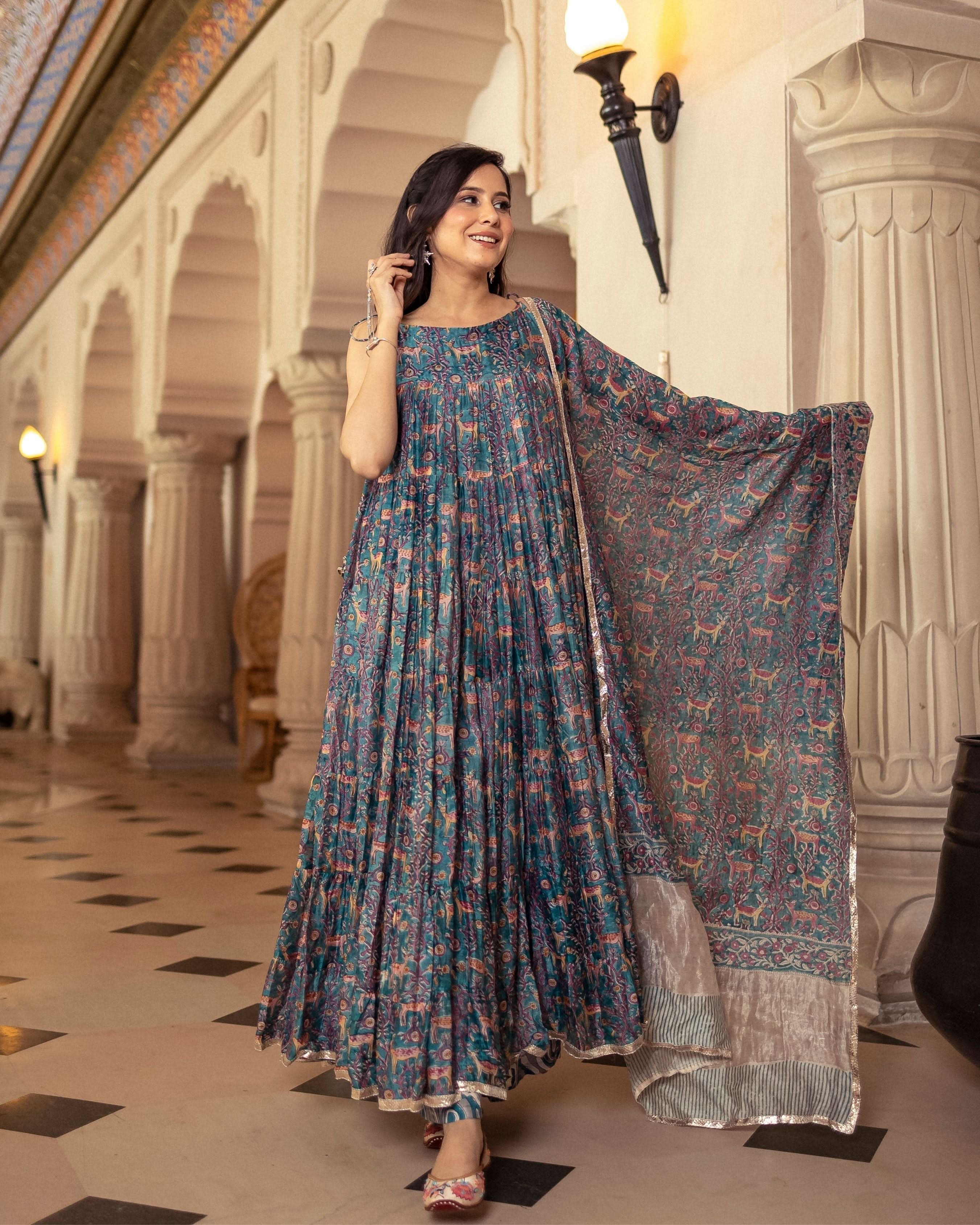Amrapali Chanderi Gotapatti Suit Set - Image 2