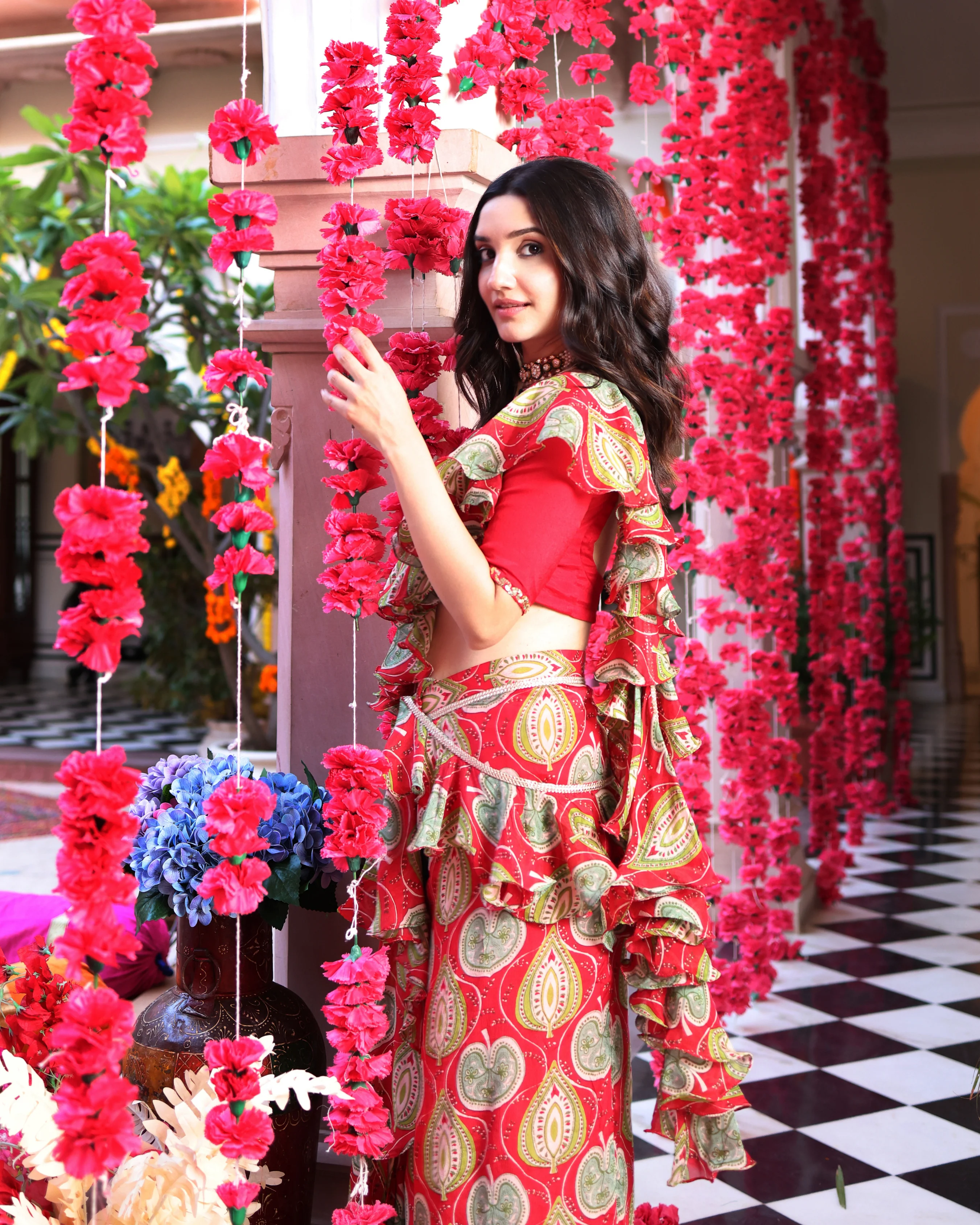 Ashen Red Bloom Printed Chinon Pre Draped Saree - Image 5