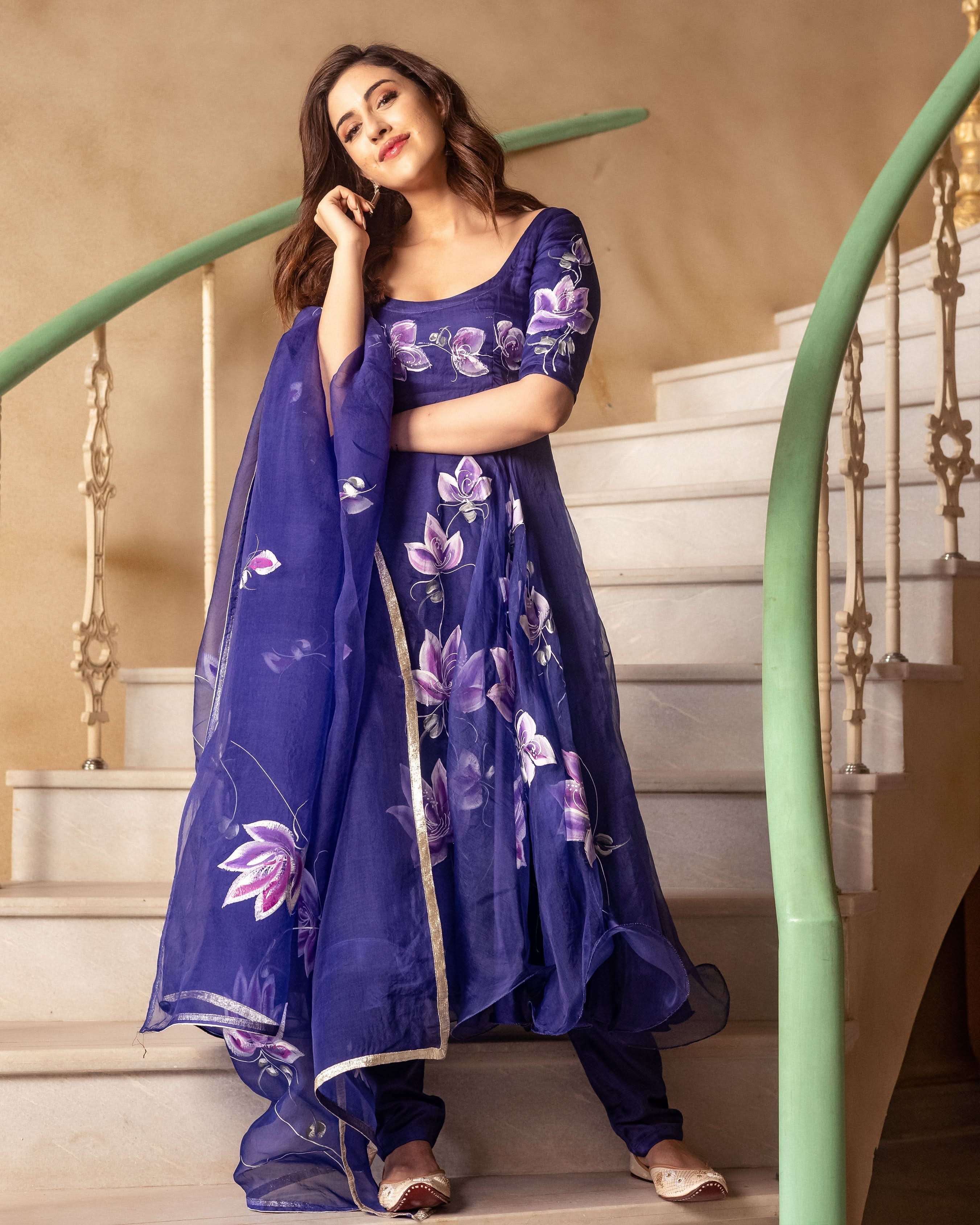 Azra Handpainted Organza Suit Set - Image 7