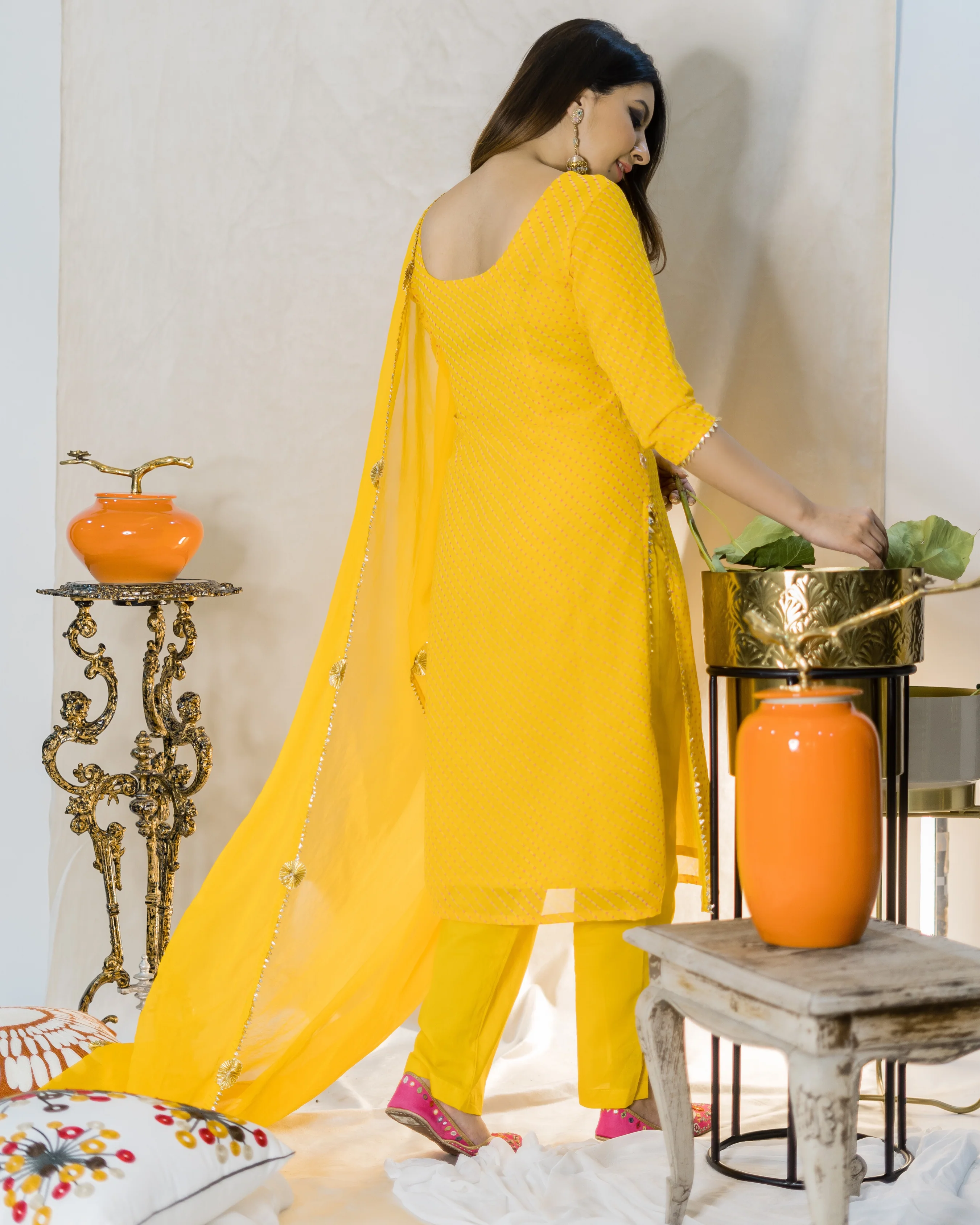 Begonia Leheriya Suit Set - Image 5