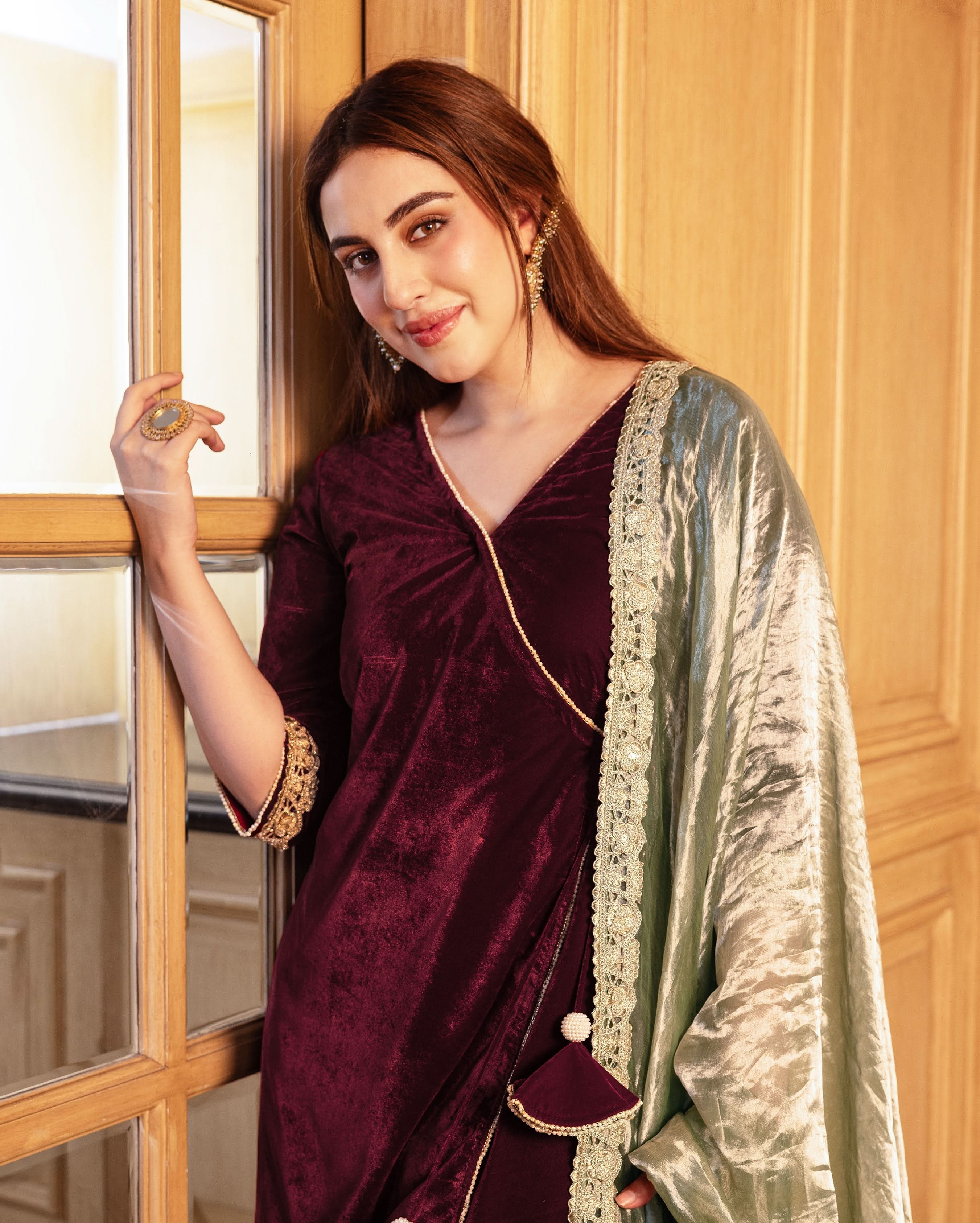 Behana Maroon Solid Velvet Suit Set - Image 4