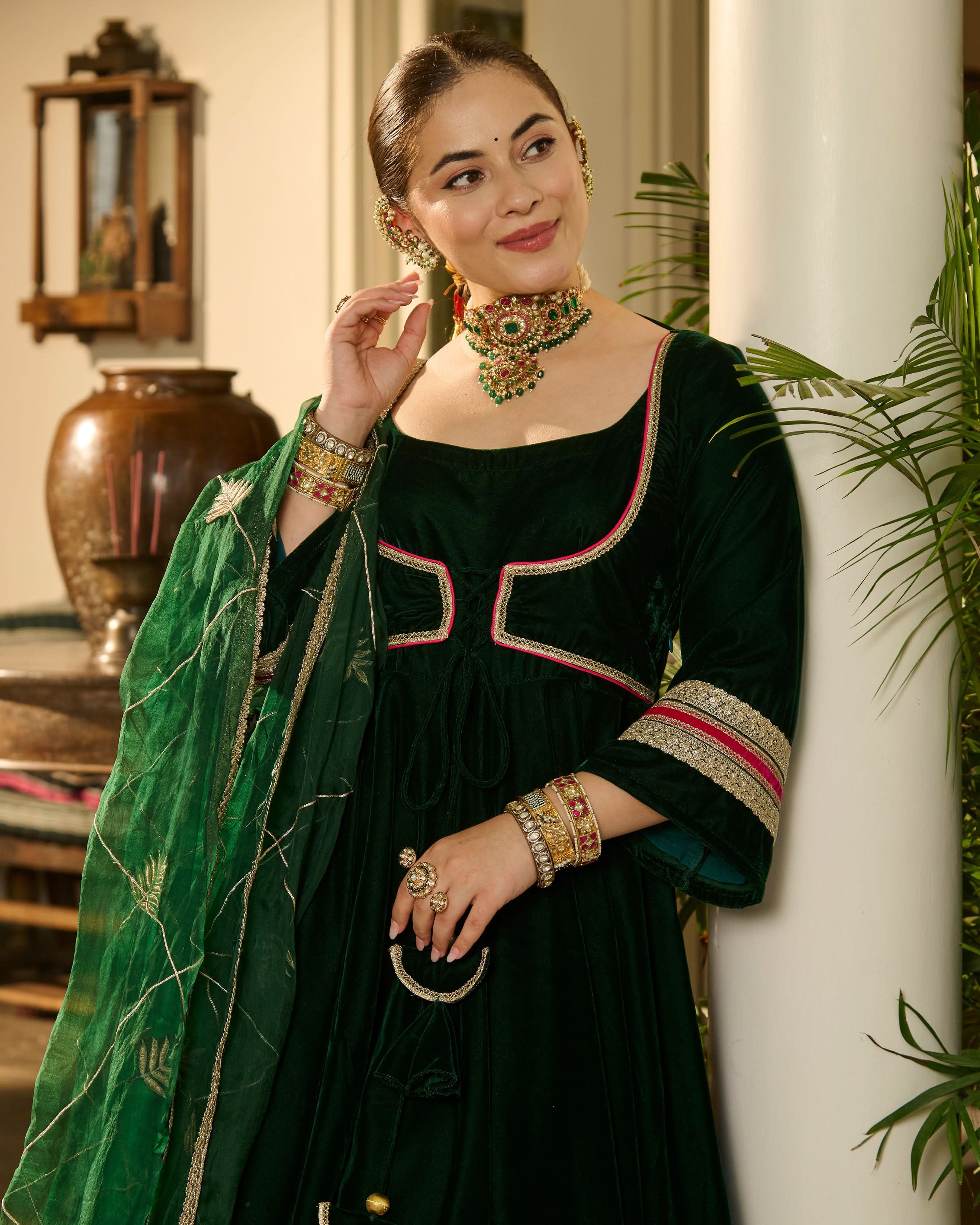 Bhavani Green Solid Velvet Suit Set - Image 4