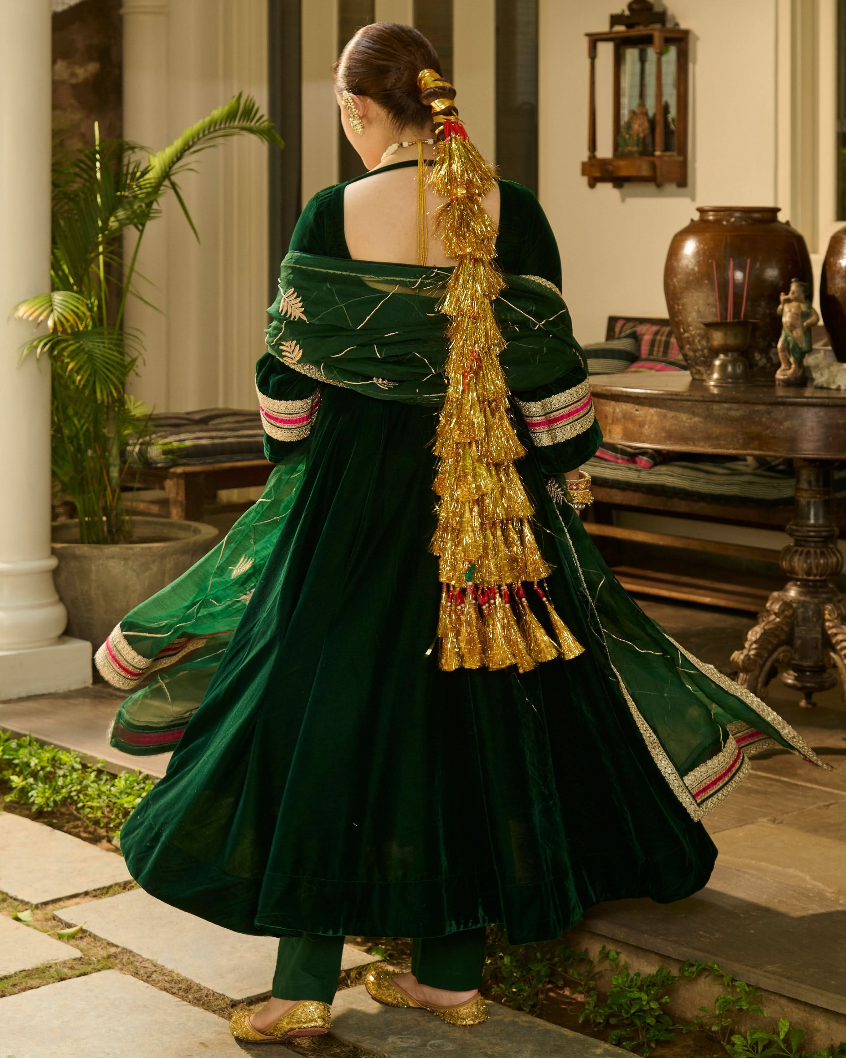 Bhavani Green Solid Velvet Suit Set - Image 8