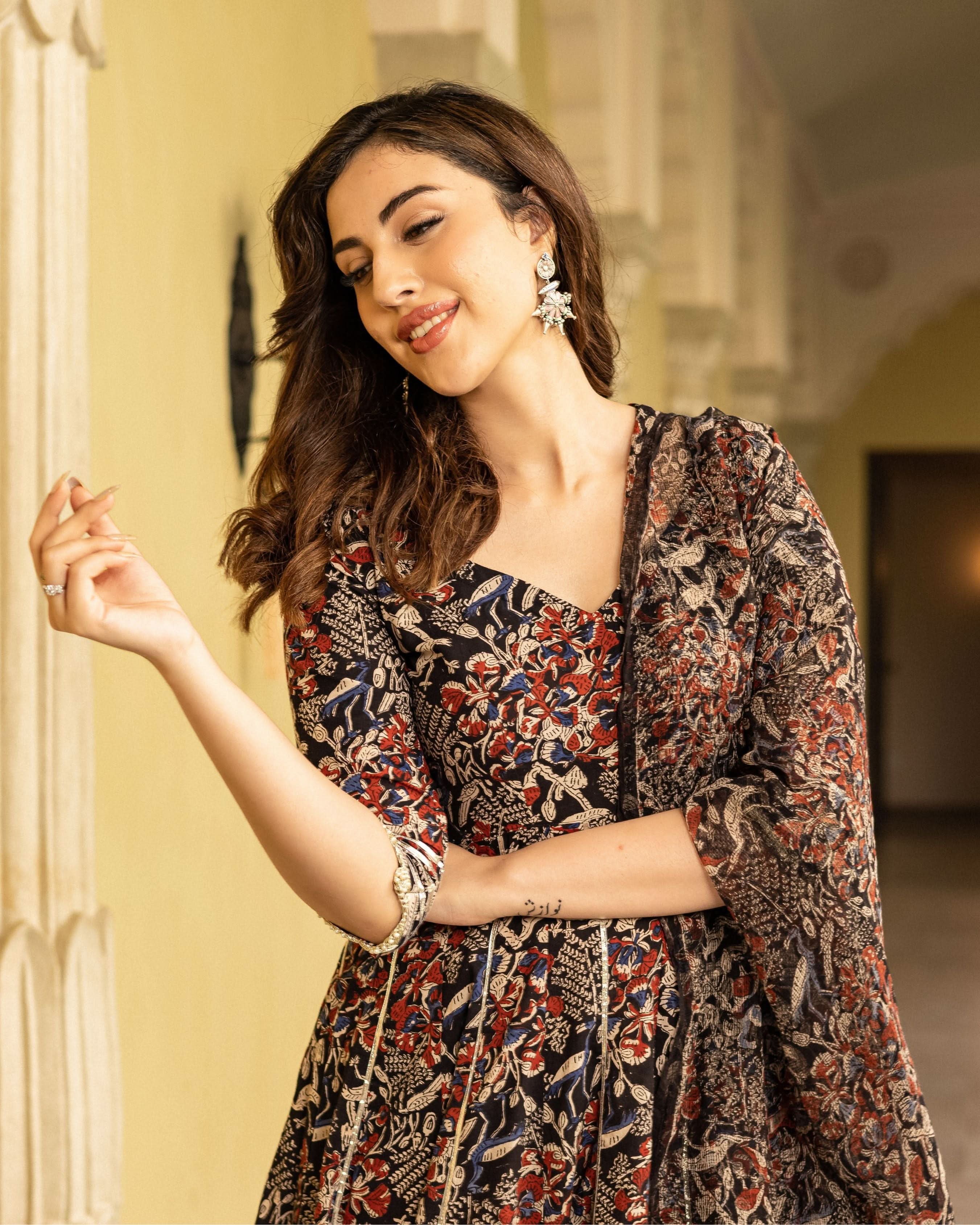 Bhoomi Handblock Gotapatti Suit Set - Image 3