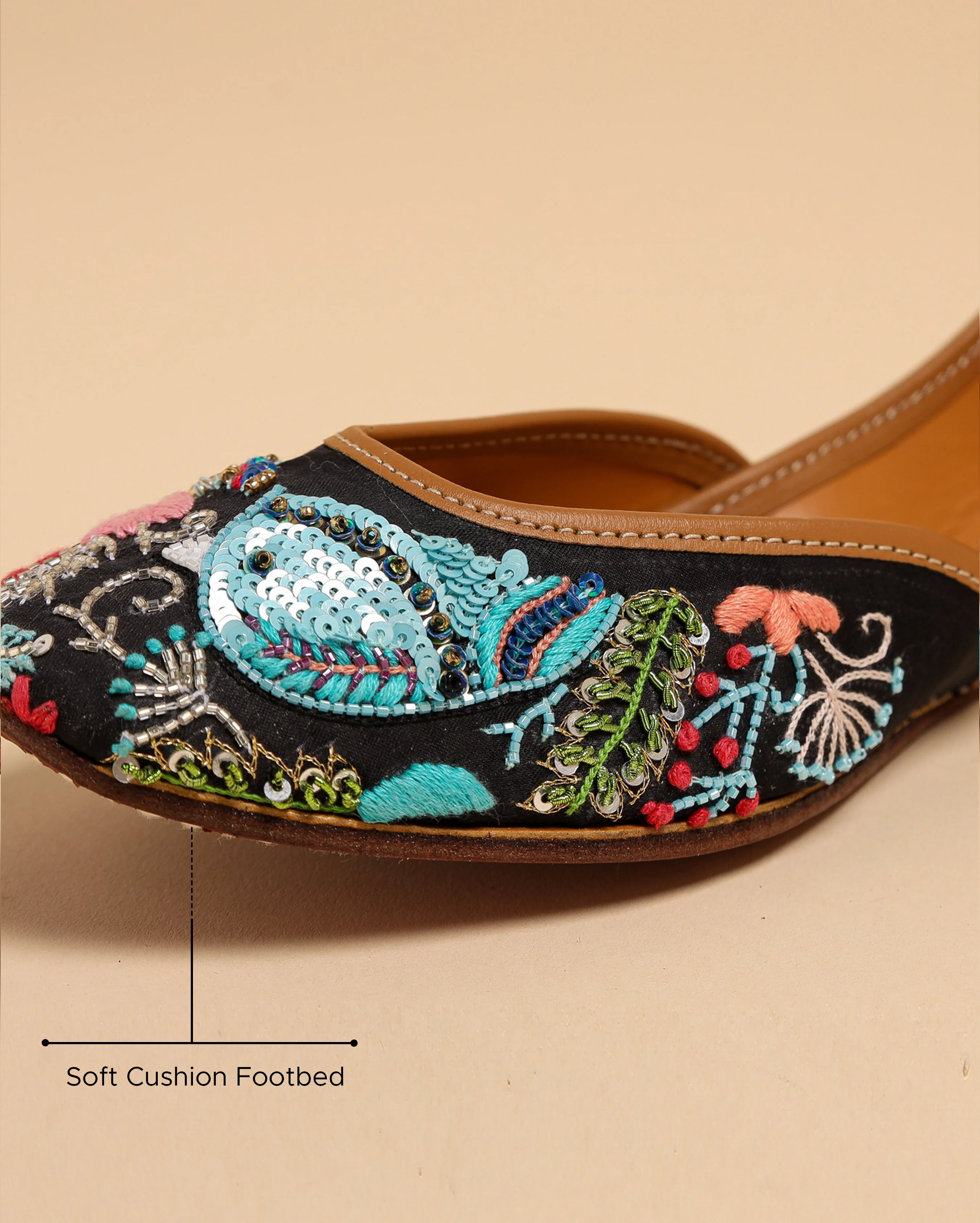 Black Bing Handcrafted Jutti - Image 3