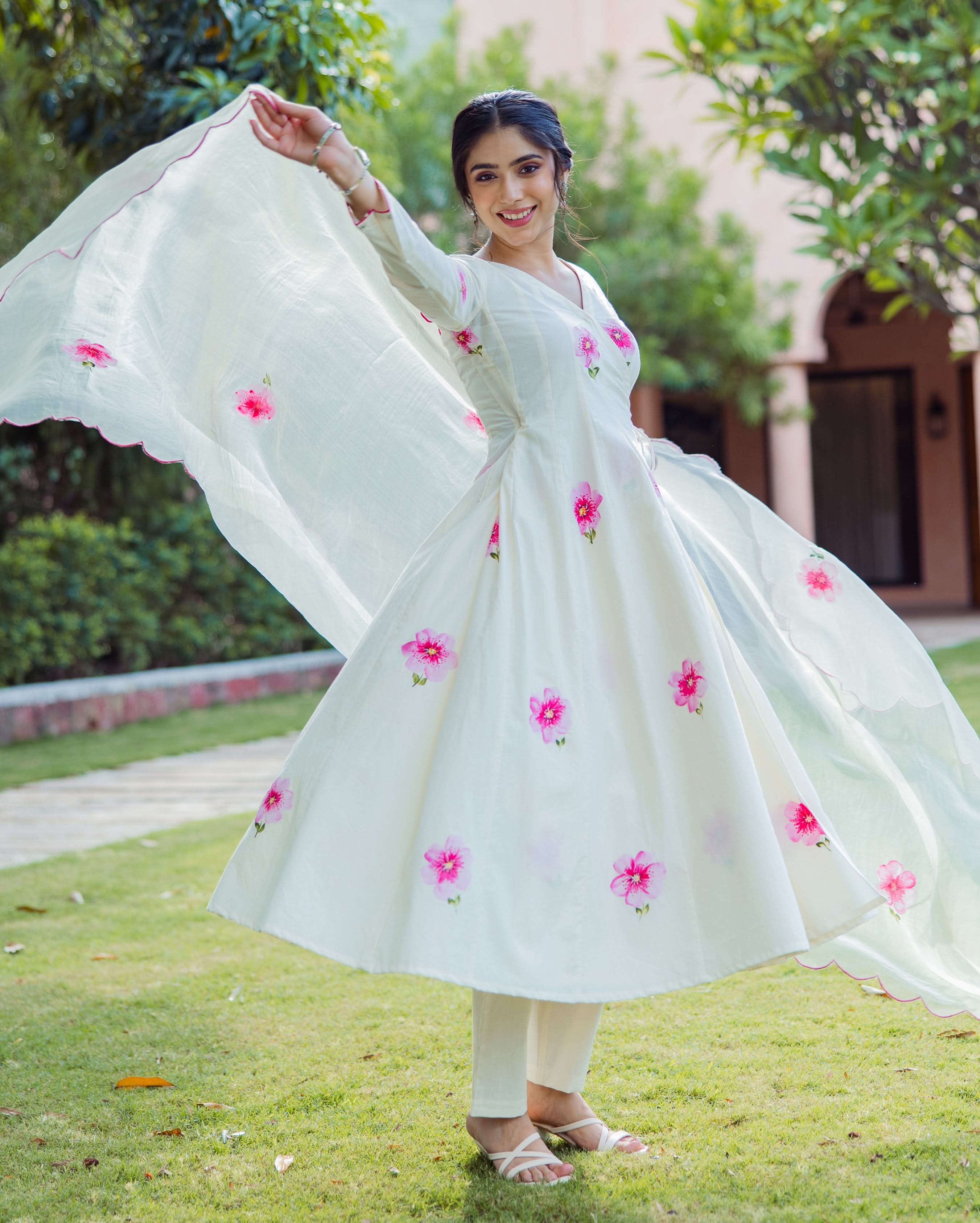 Breeze Cream Handpainted Cotton Suit Set - Image 3