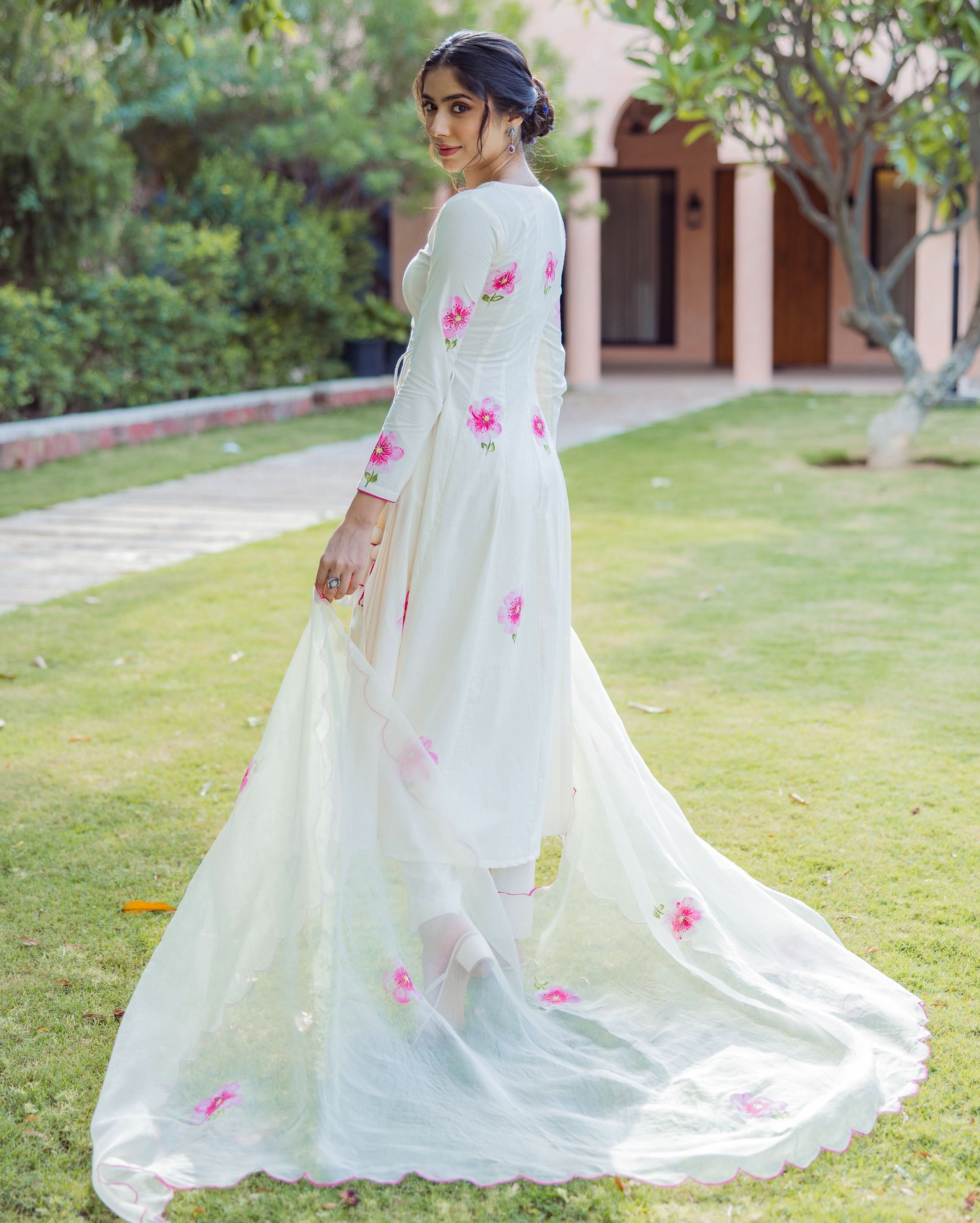 Breeze Cream Handpainted Cotton Suit Set - Image 8