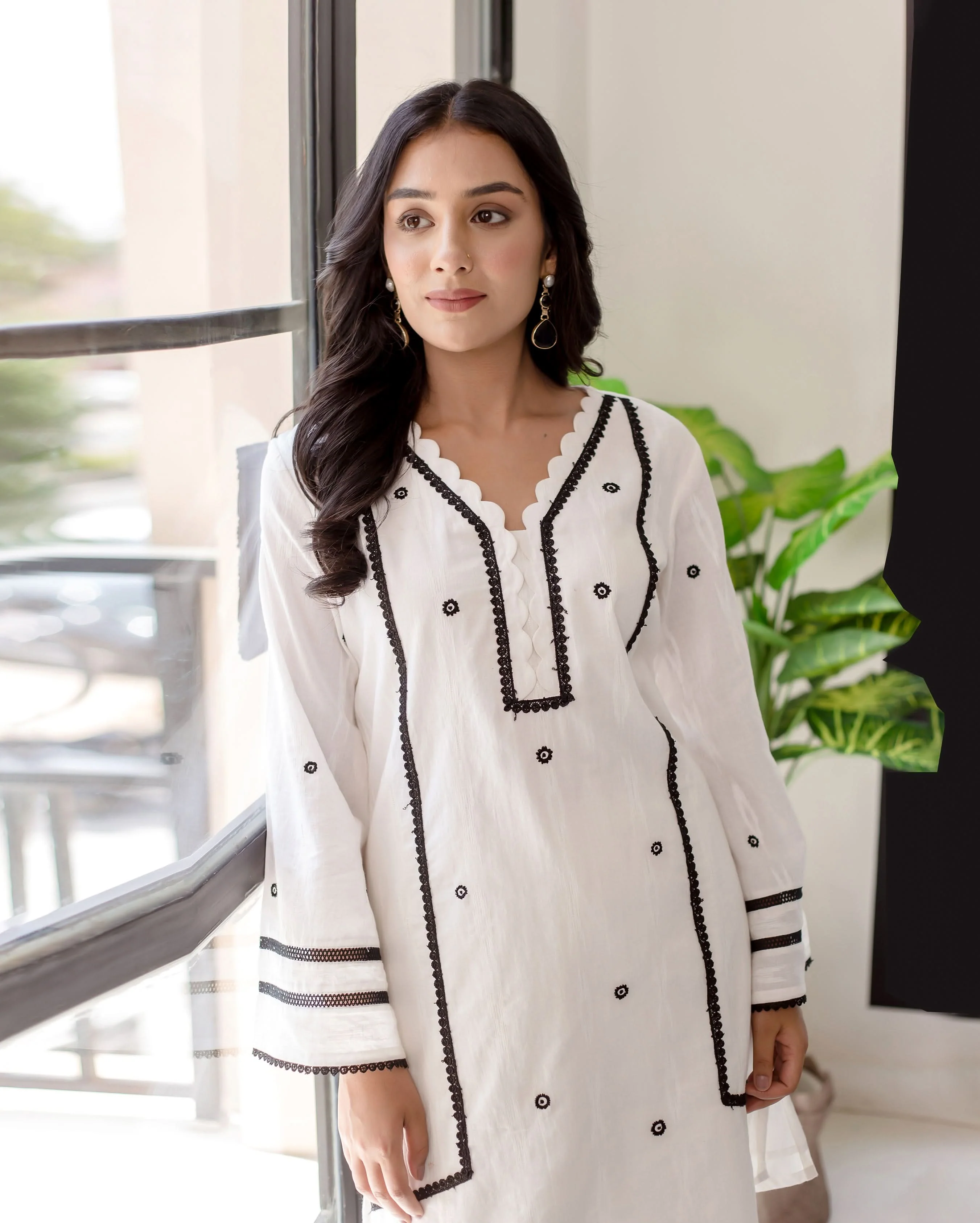 Daisy White Solid Cotton Coord Set - Image 4