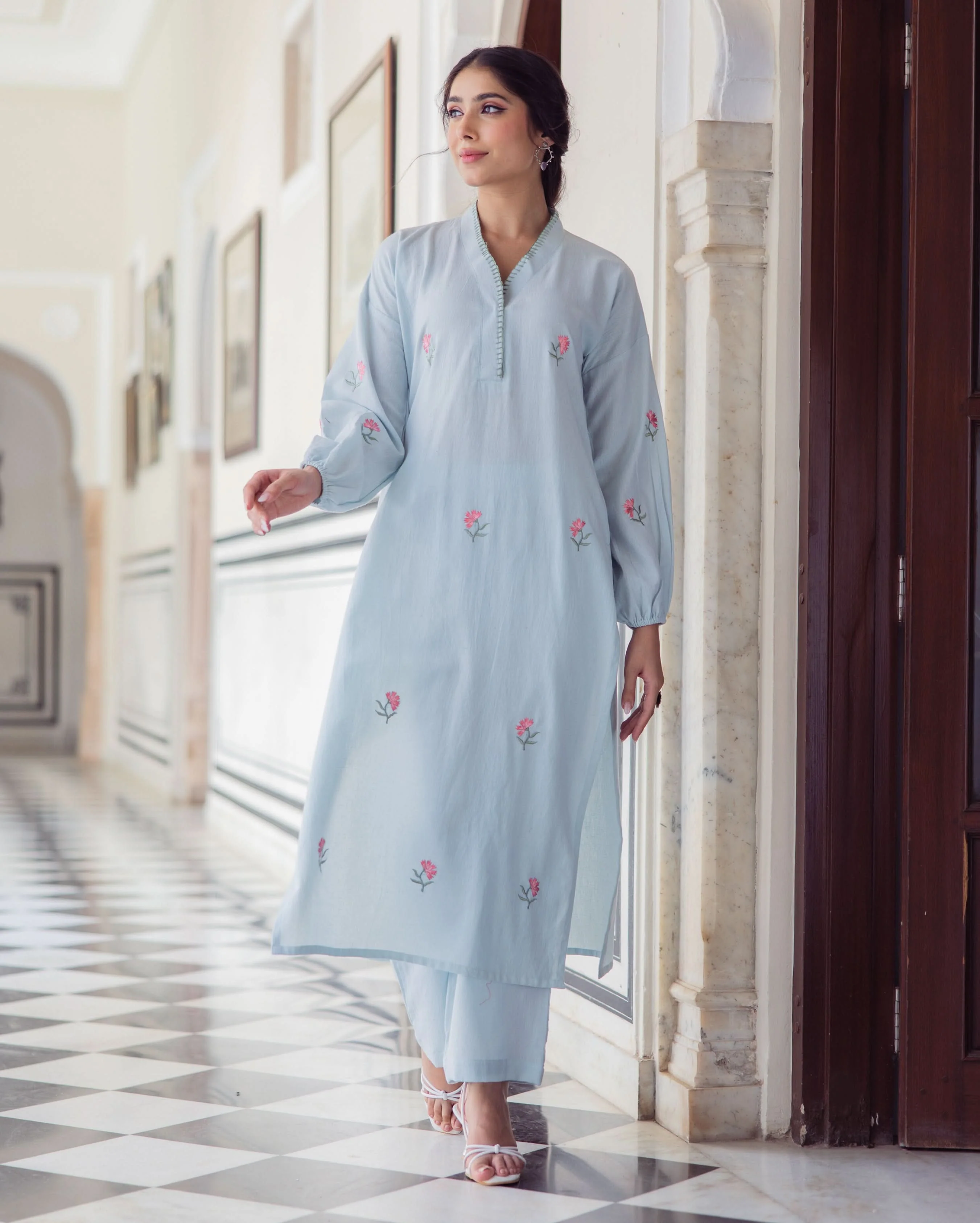Dazzle Blue Embroidered Flex Kurta Set - Image 2