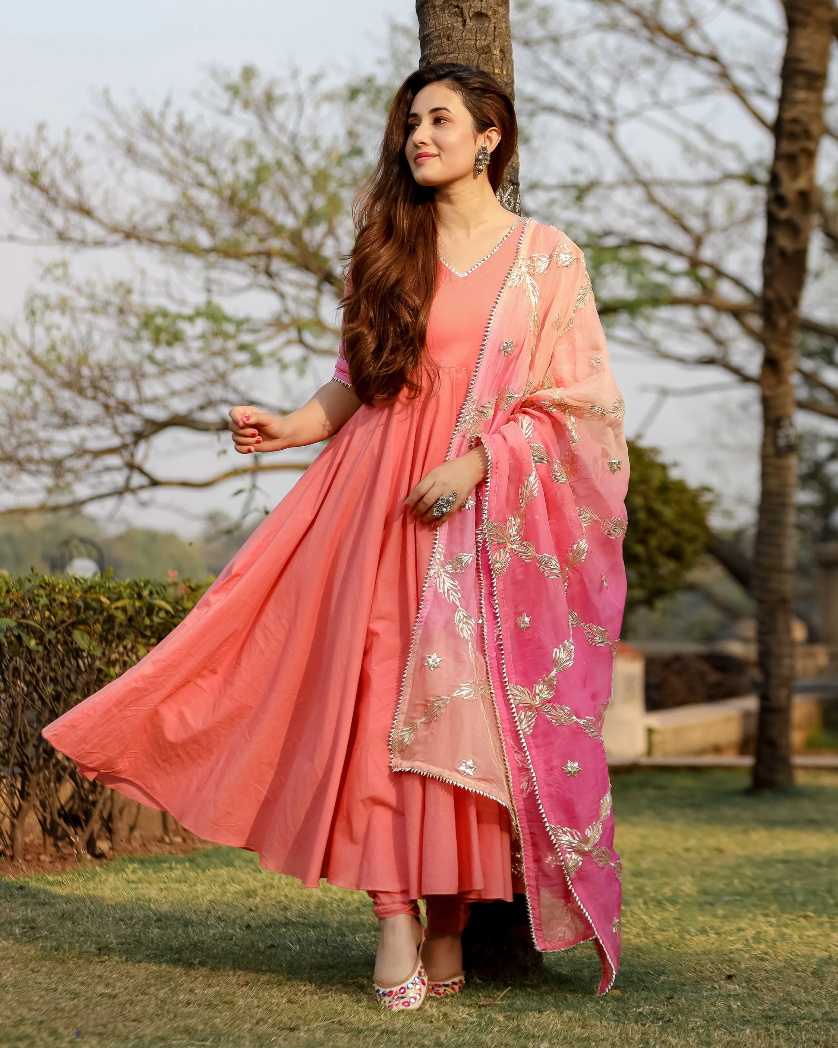 Dazzle Peach Gotapatti Suit Set - Image 3