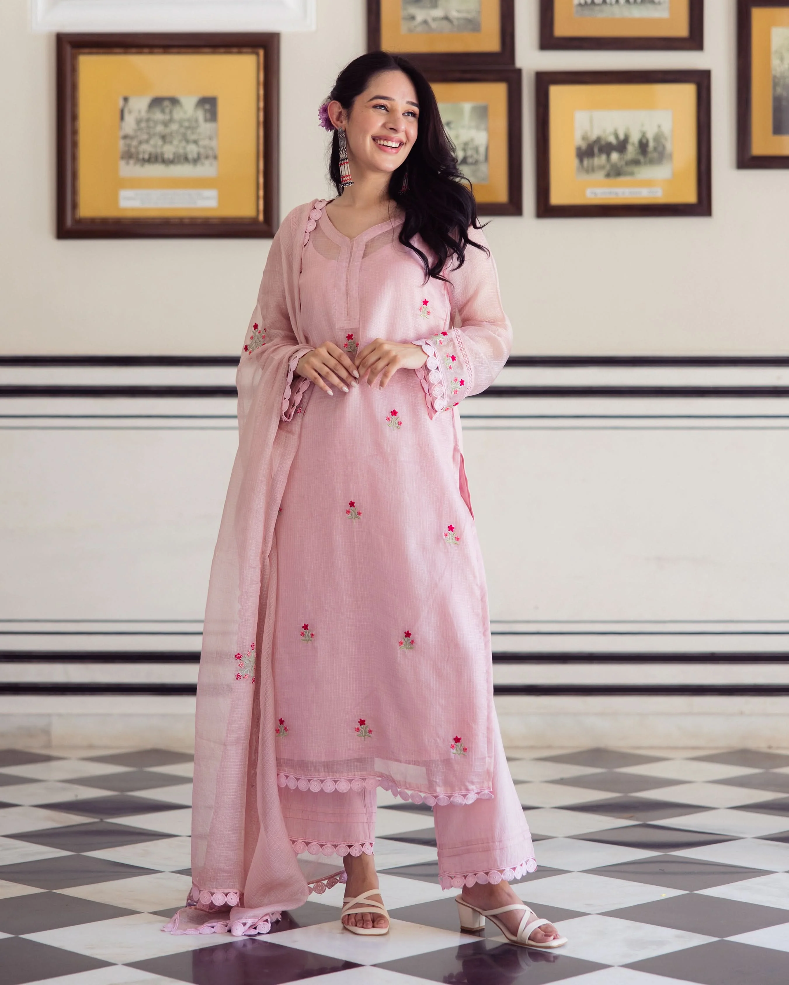 Flashy Pink Embroidered Doria Suit Set - Image 4