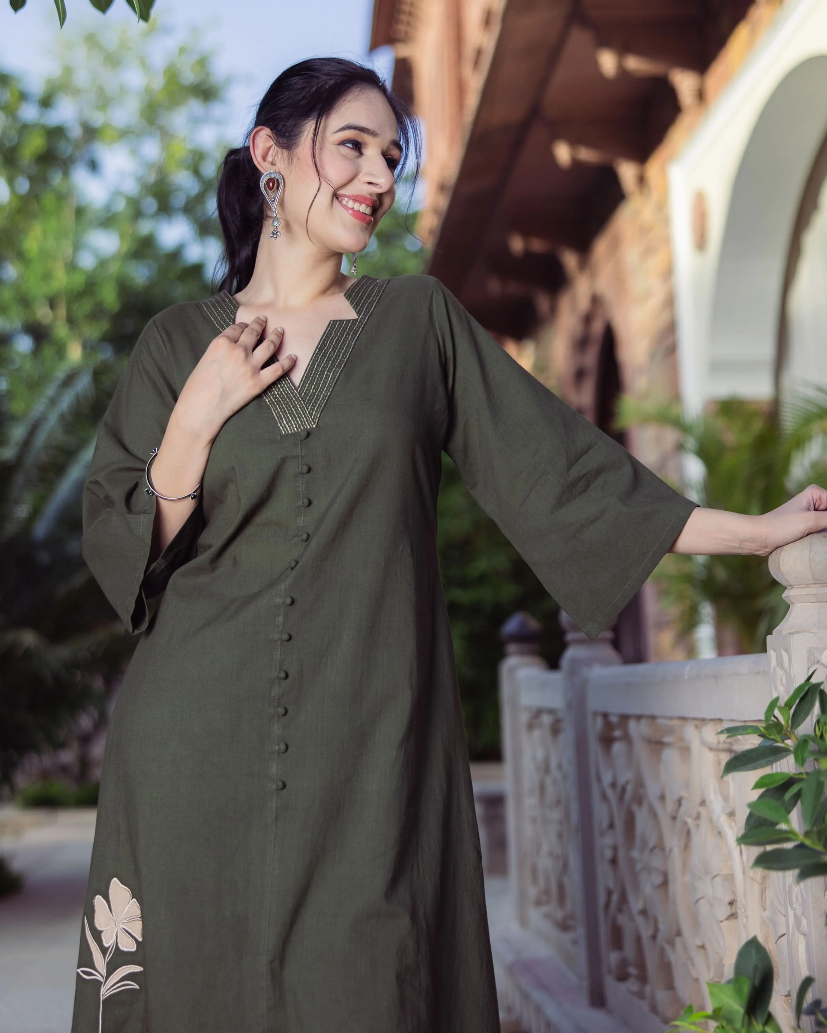 Forest Green Embroidered Cotton Kurta Set - Image 3