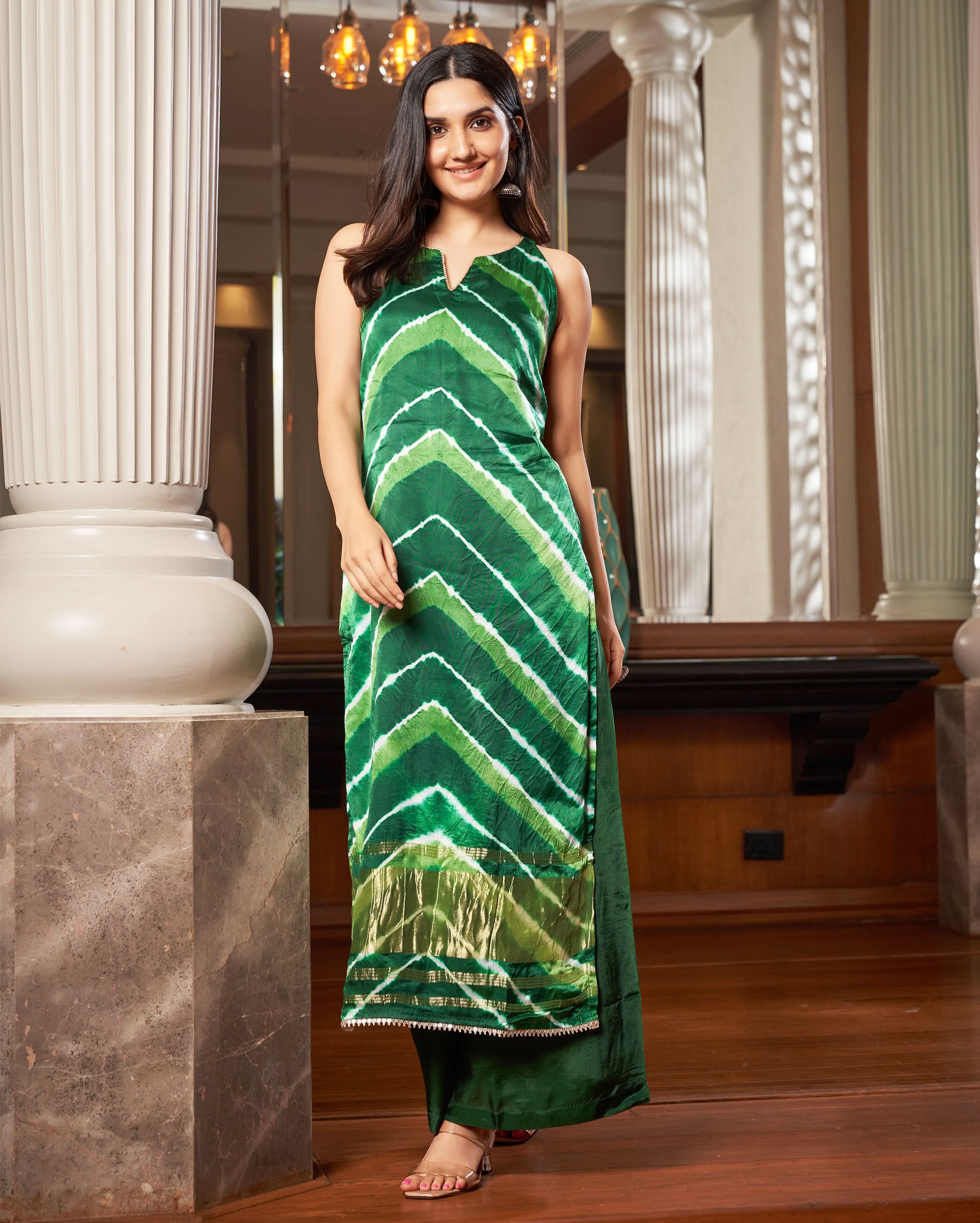 Gamha Green Leheriya Silk Kurta set - Image 4