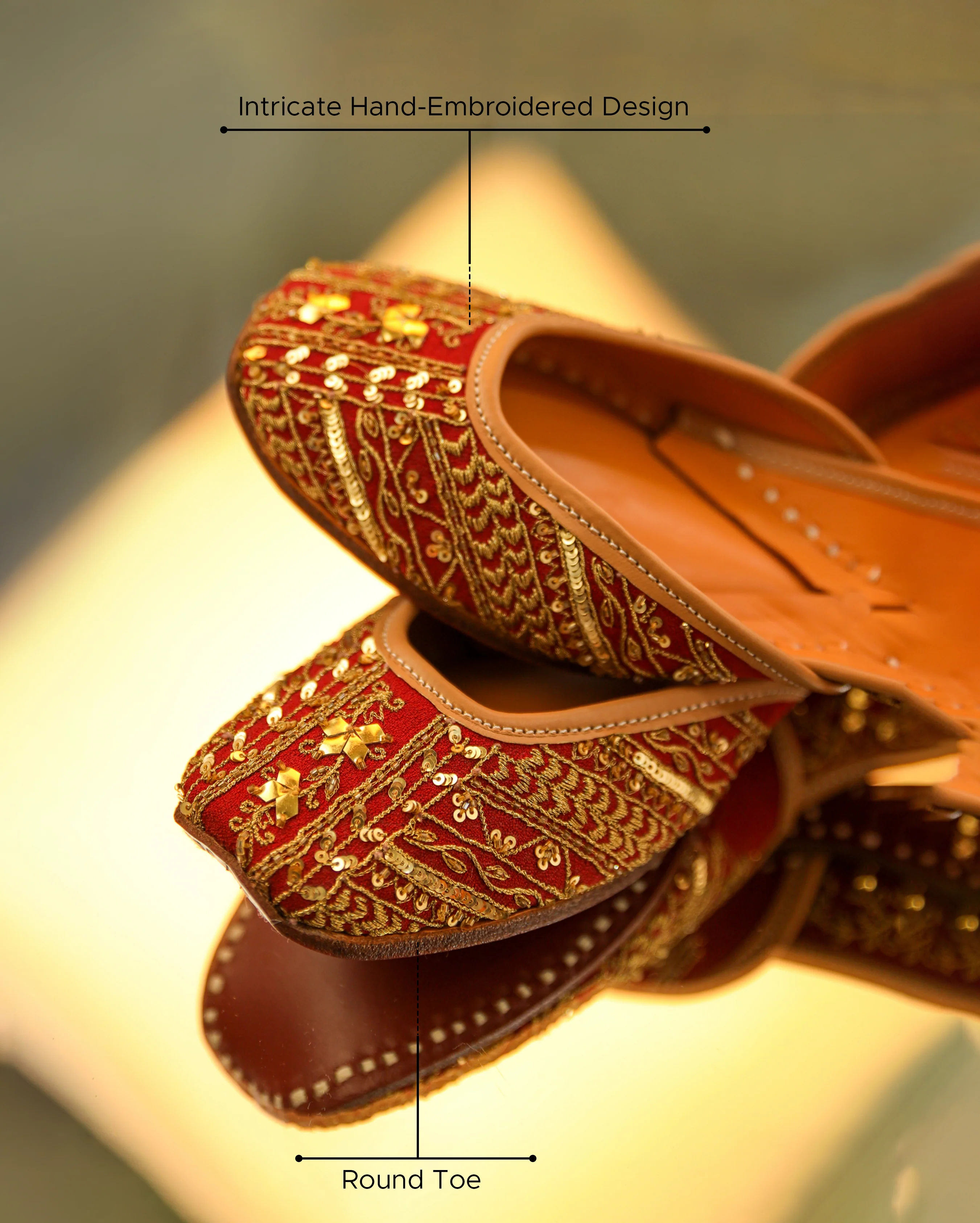 Gleaming Handcrafted Jutti - Image 3