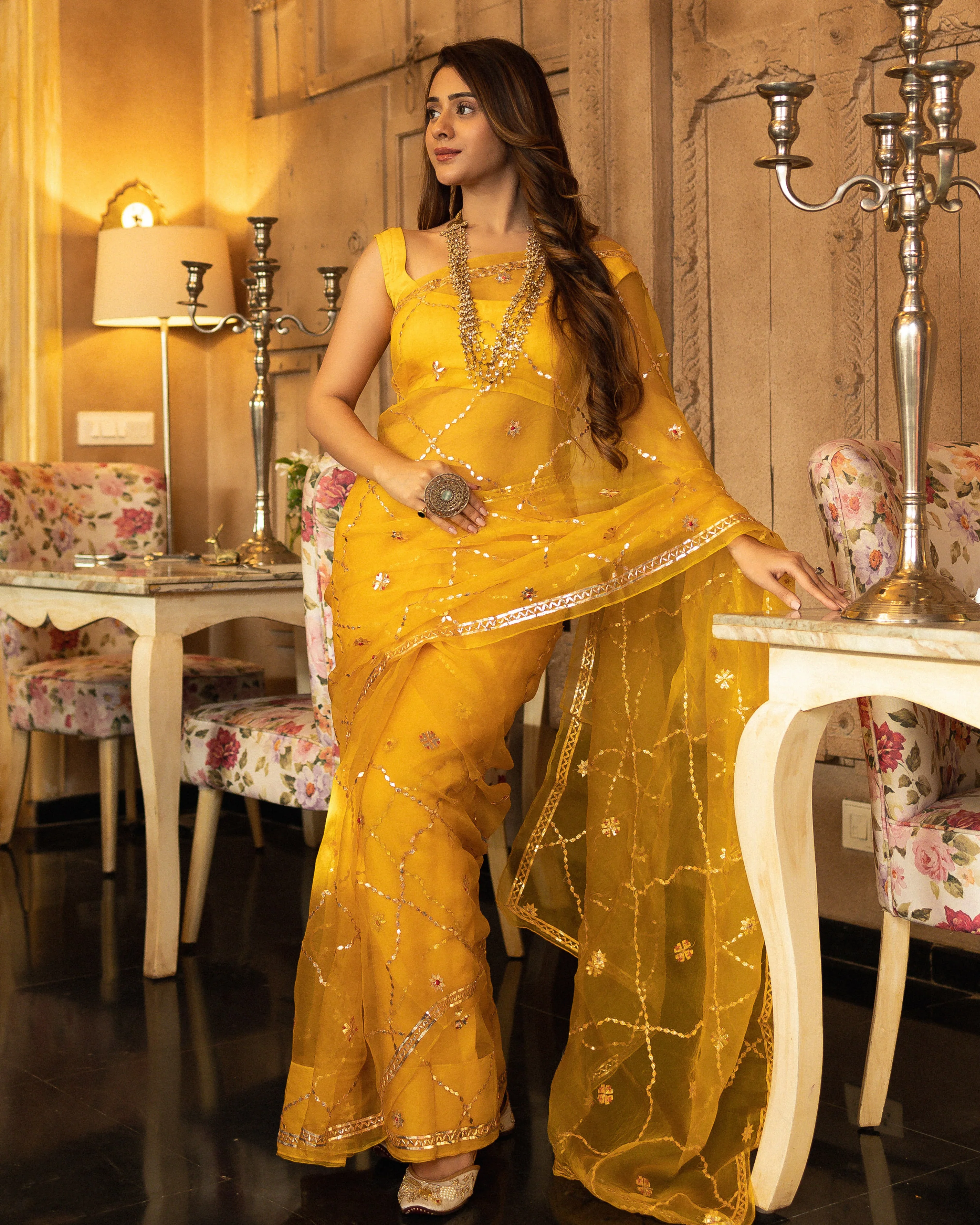 Gujaari Gotapatti Organza Saree - Image 3