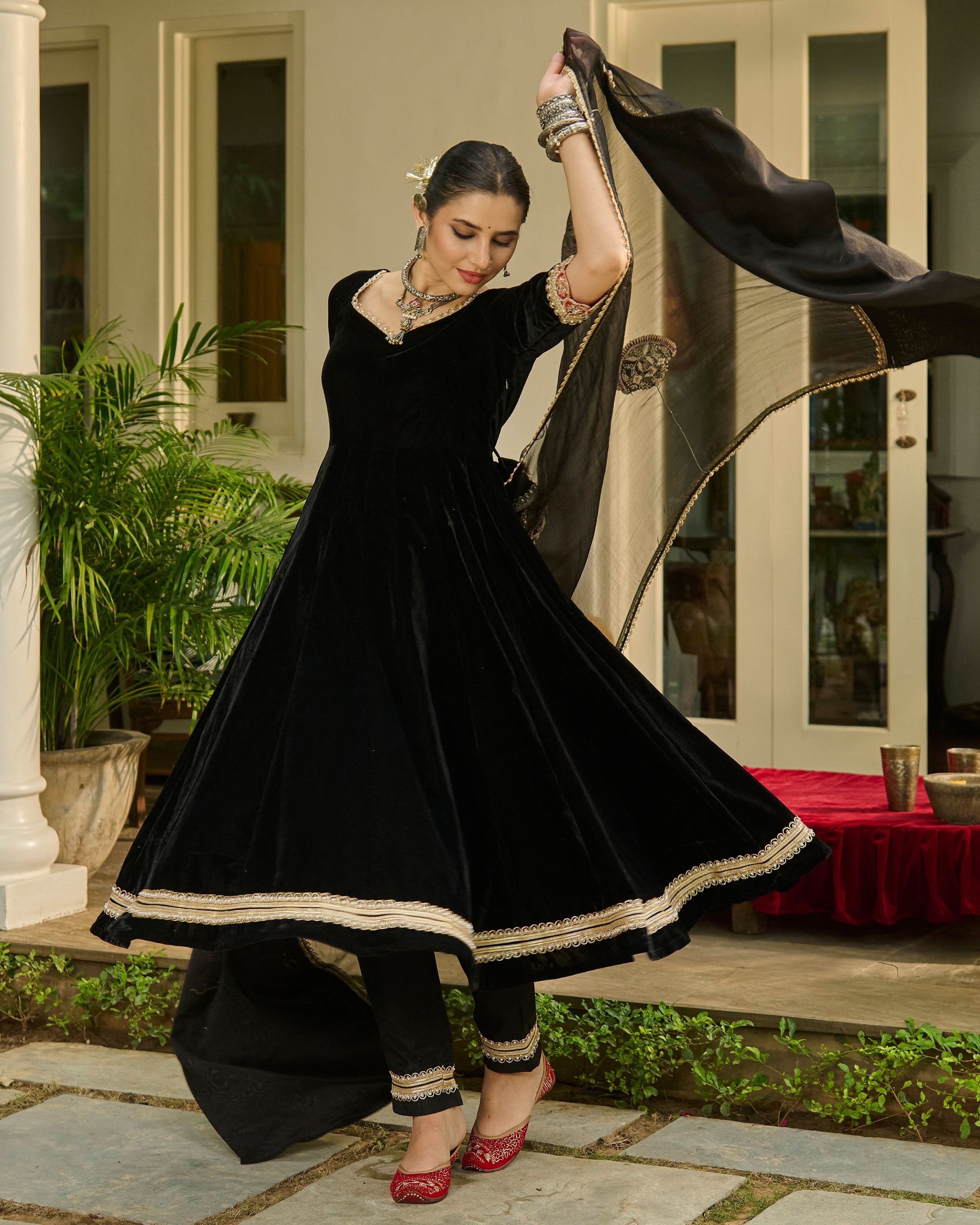 Kalyani Black Solid Velvet Suit Set - Image 3