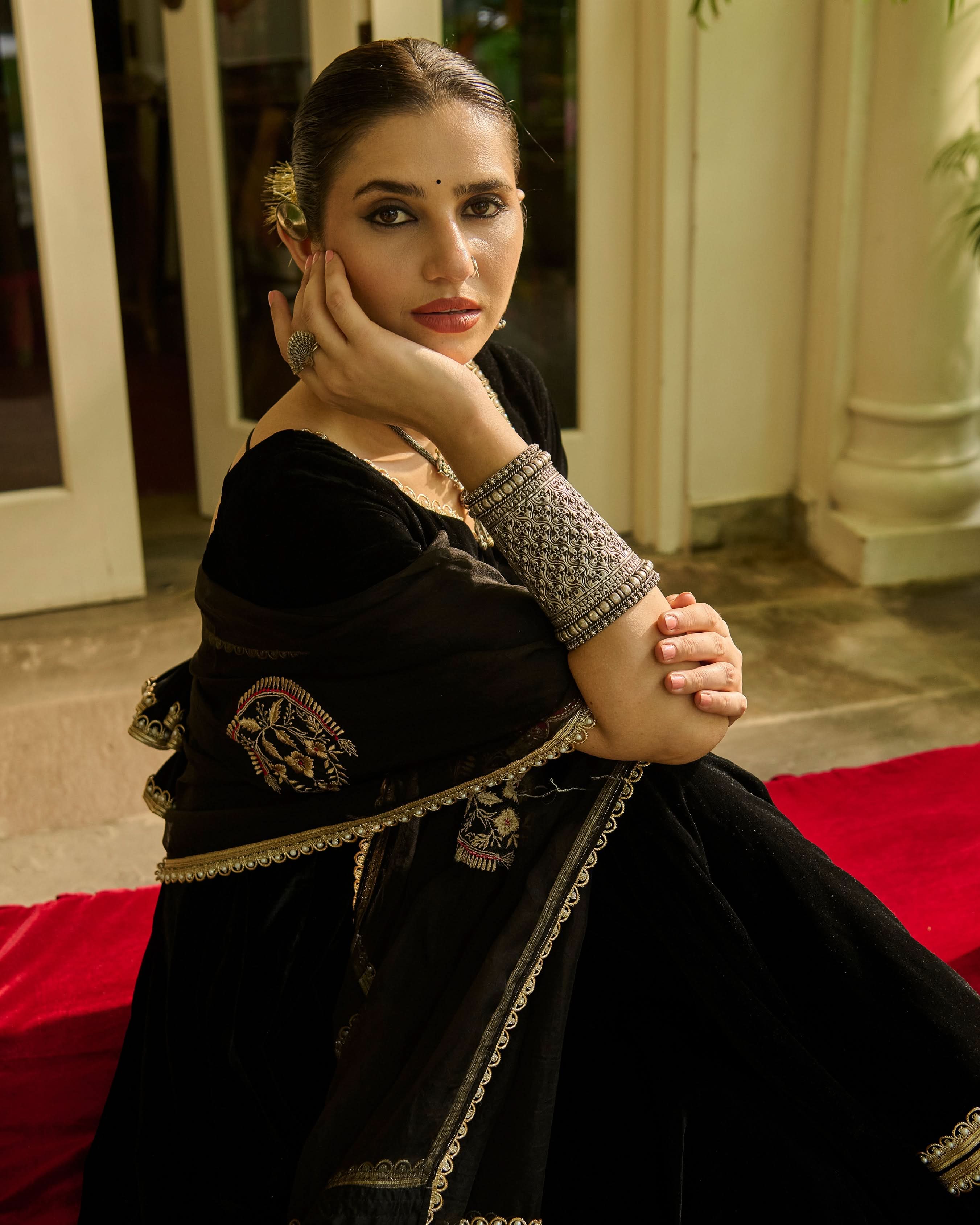 Kalyani Black Solid Velvet Suit Set - Image 7