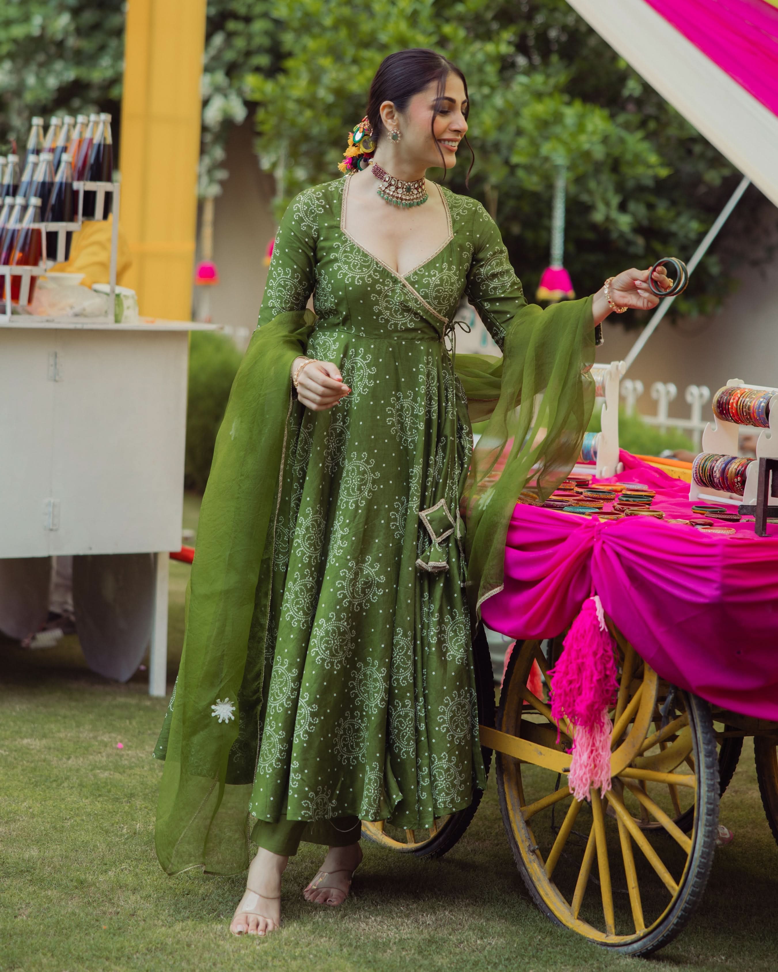 Katha Green Bandhani Chanderi Suit Set - Image 4