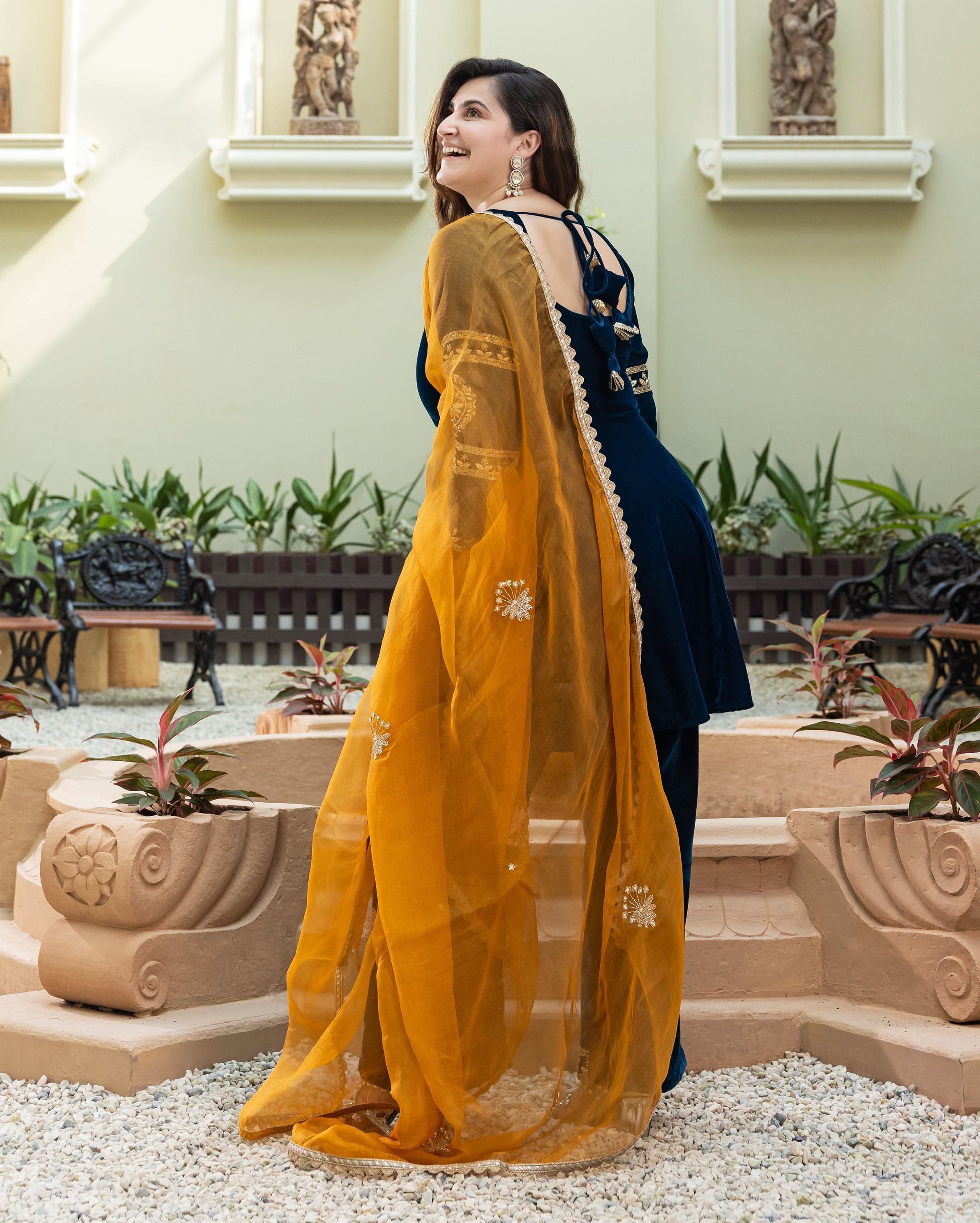 Khizani Teal Blue Embroidered Velvet Suit Set - Image 4