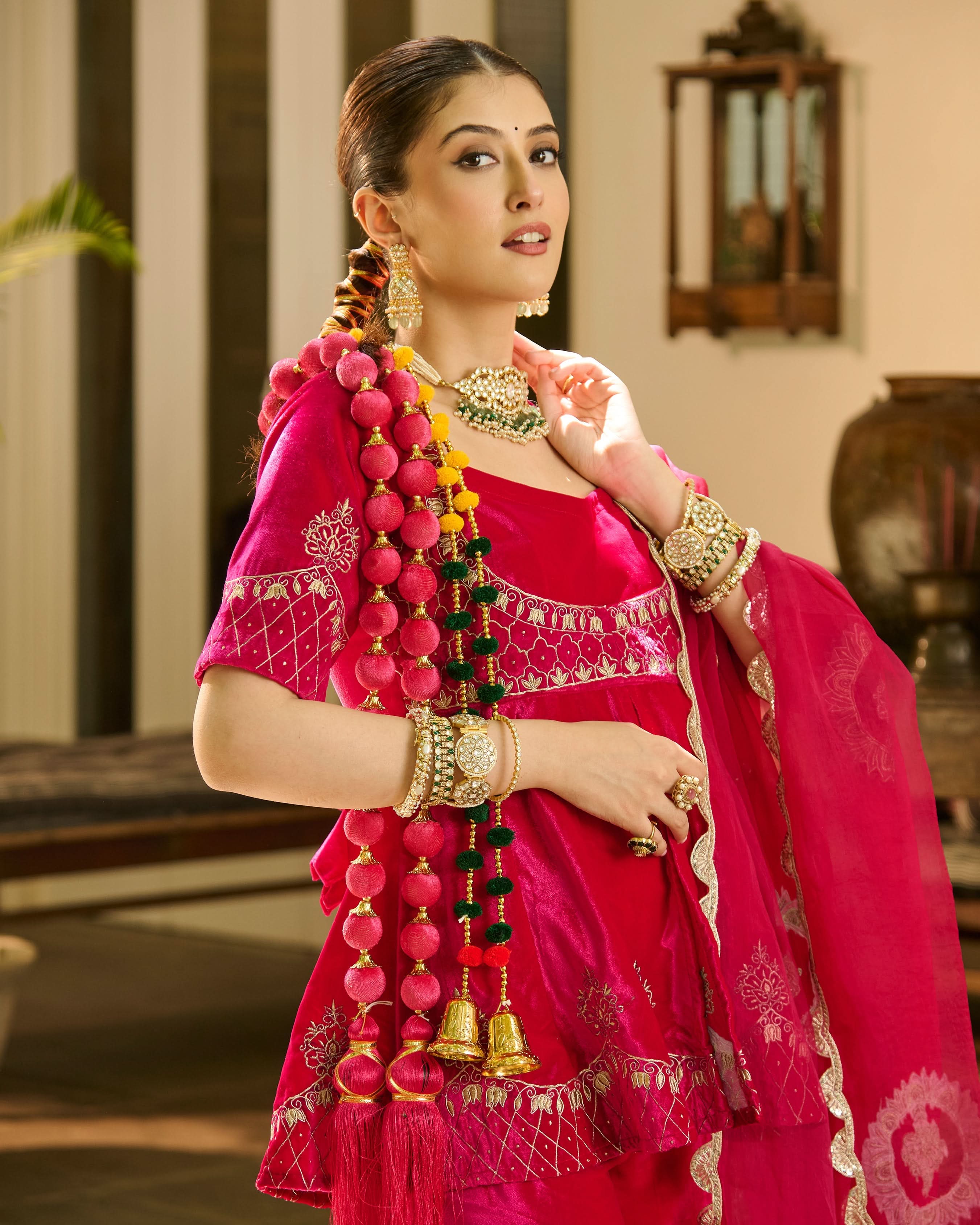 Kyro Pink Embroidered Velvet Suit Set - Image 7