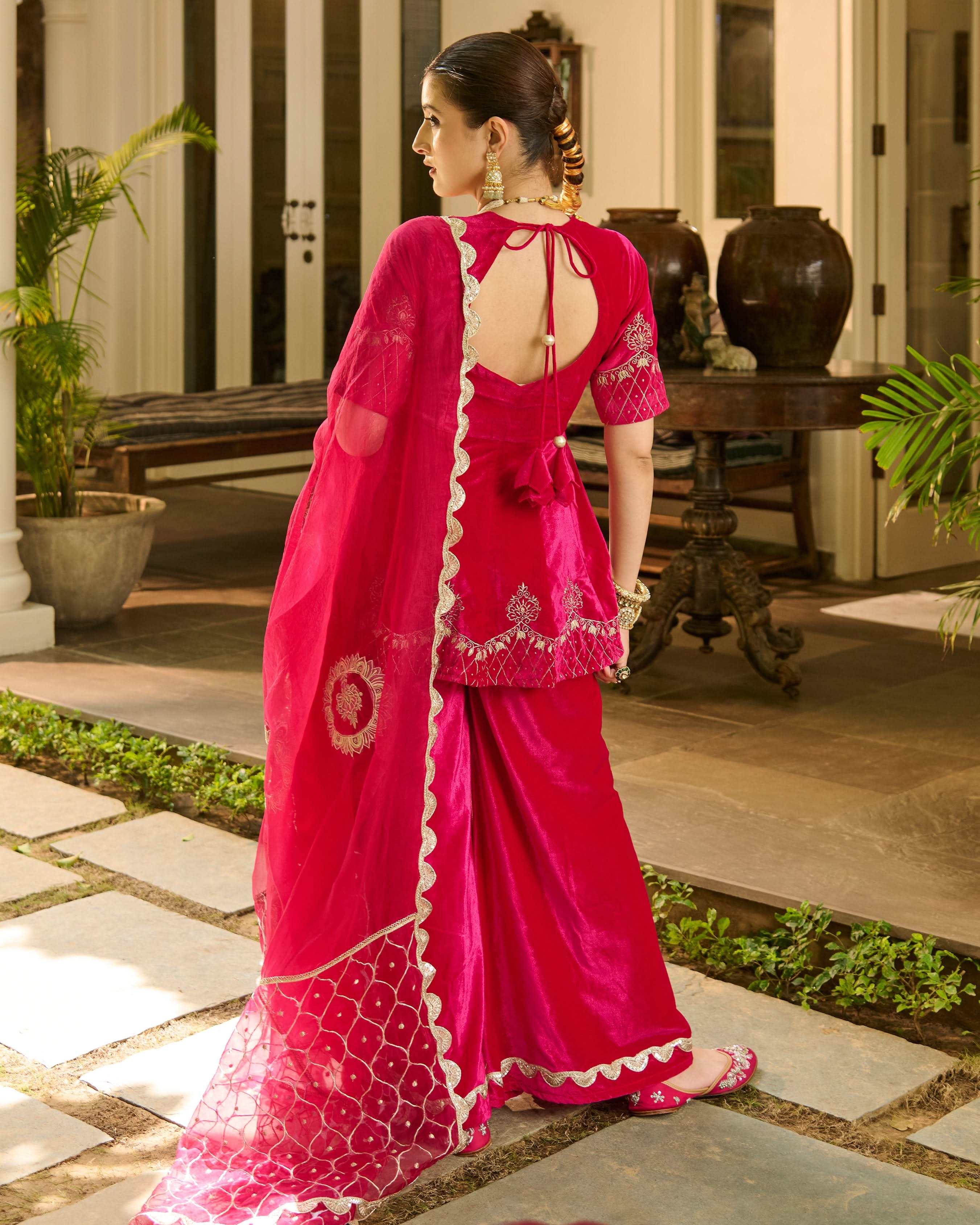 Kyro Pink Embroidered Velvet Suit Set - Image 8