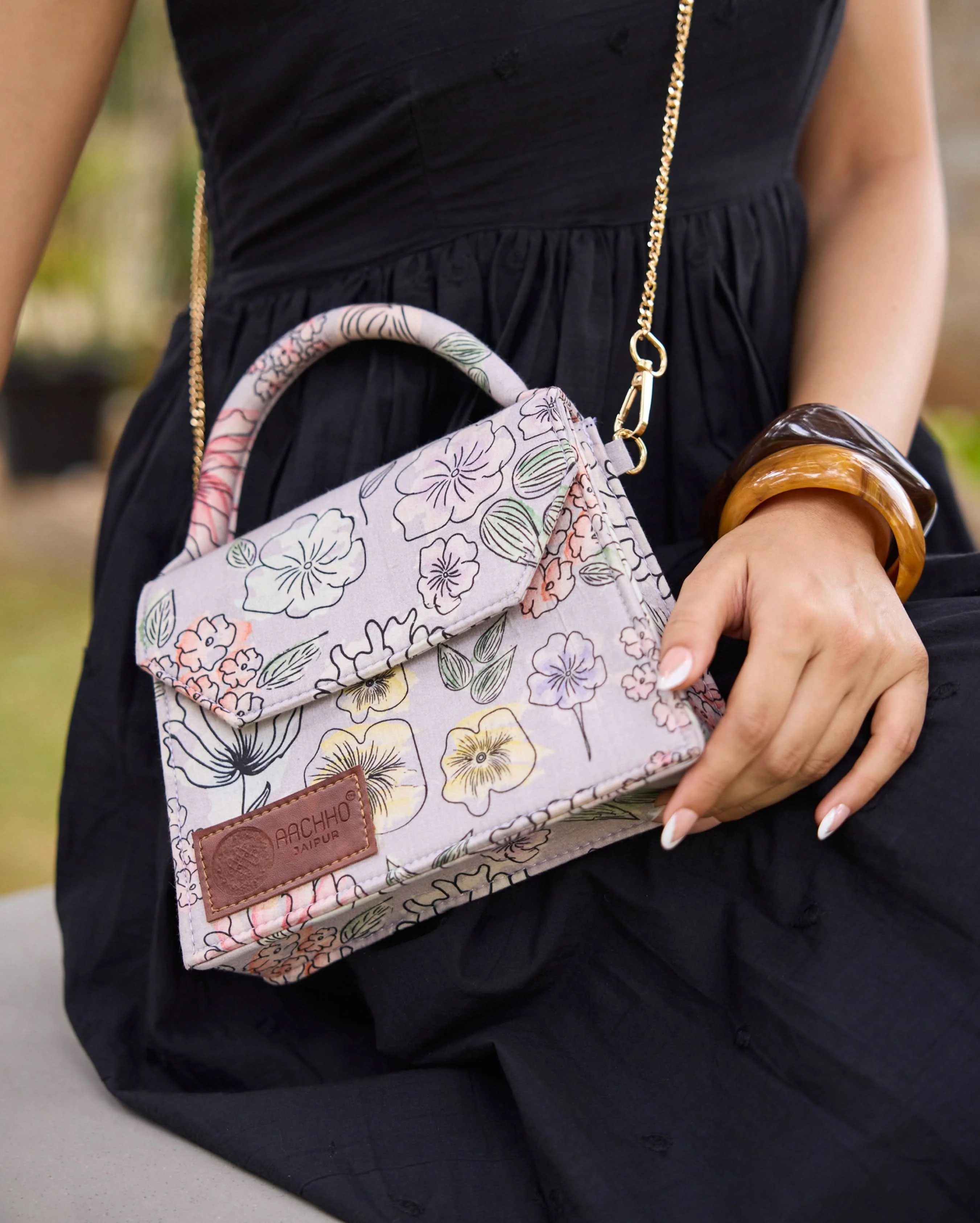 Lily Lush Lilac Chiq Bag - Image 2