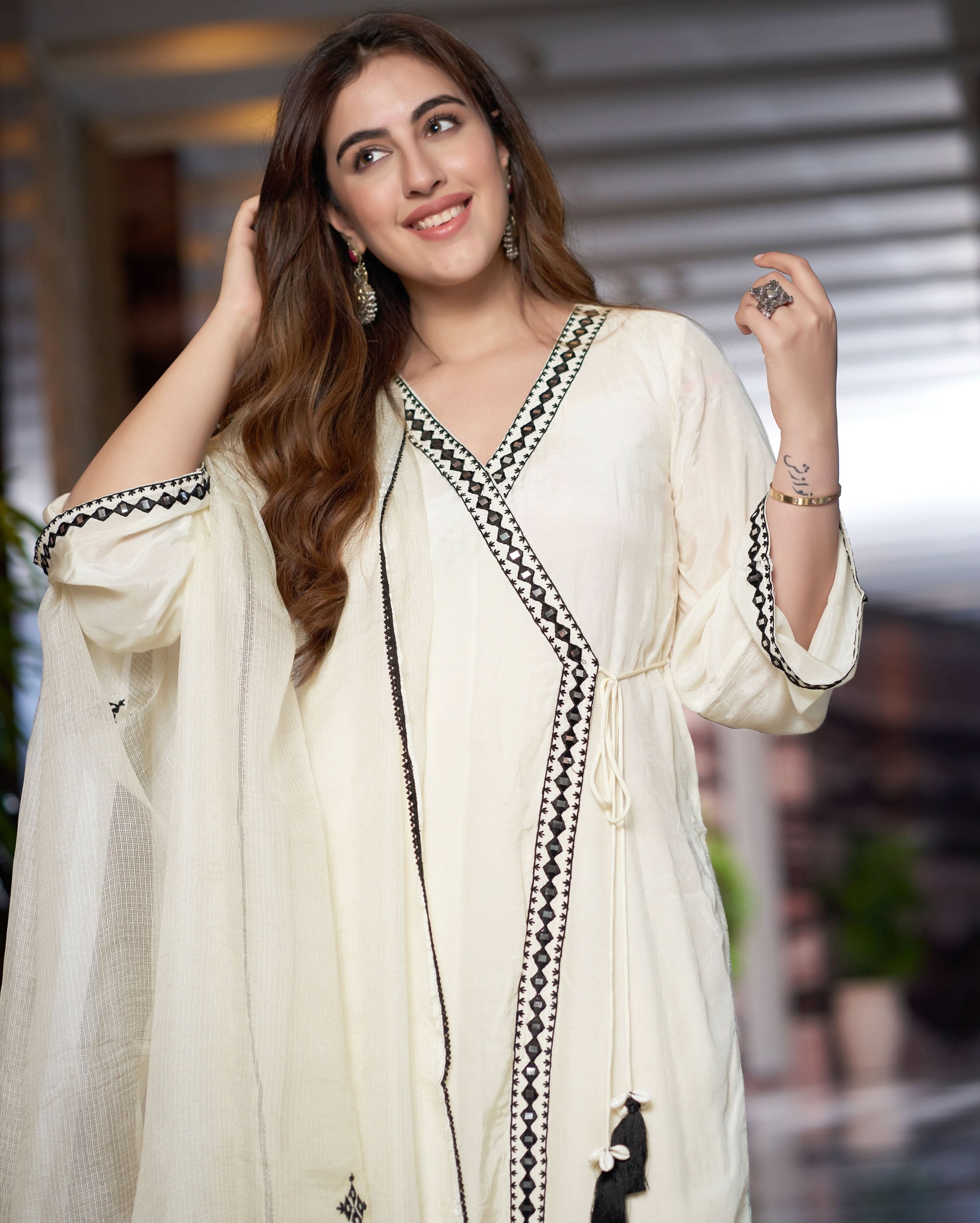 Manjari Off White Embroidered Muslin Silk Suit Set - Image 4