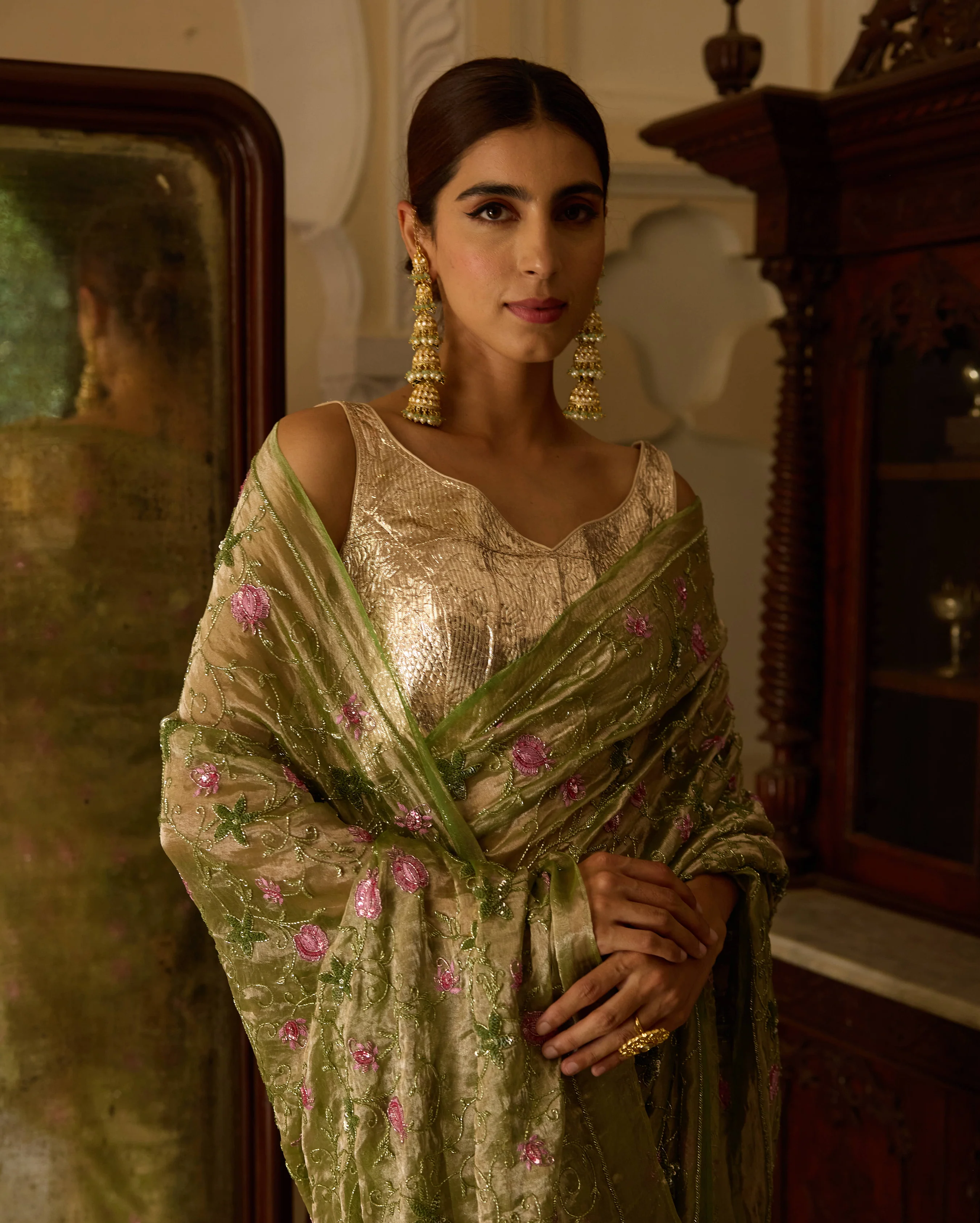Manmohini Green Handcrafted Pure Tissue Saree - Image 6