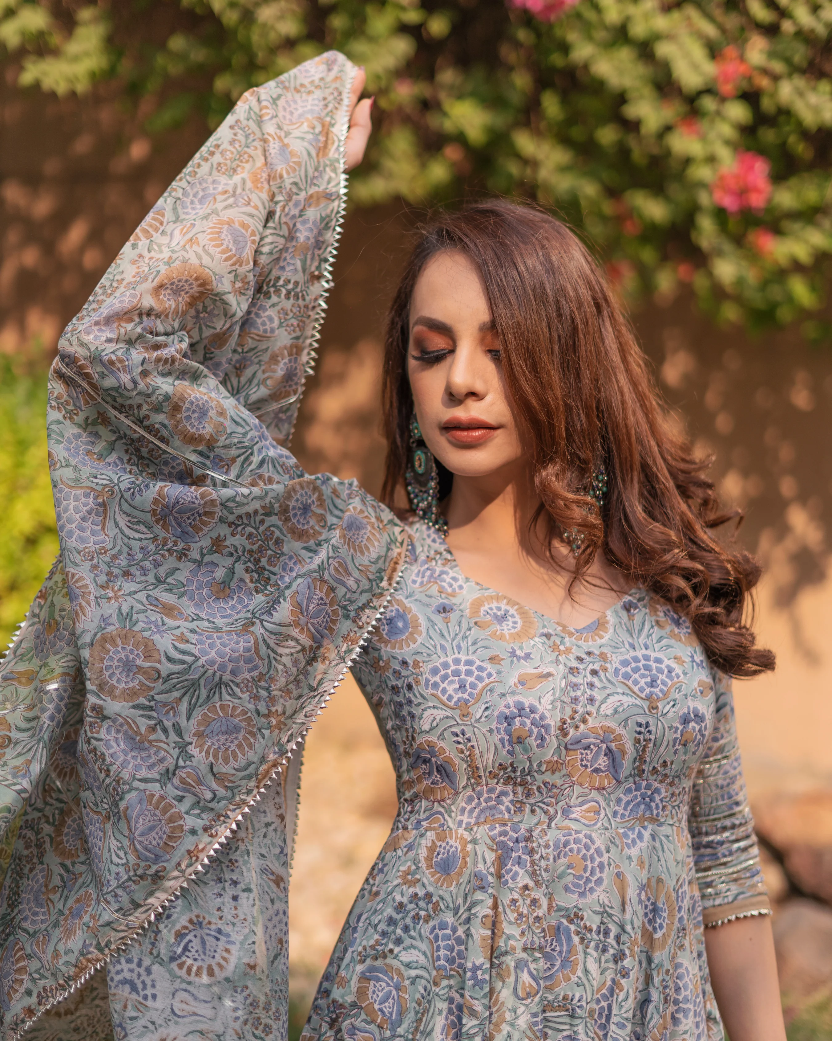 Mazarine Handblock Gota Suit Set - Image 3