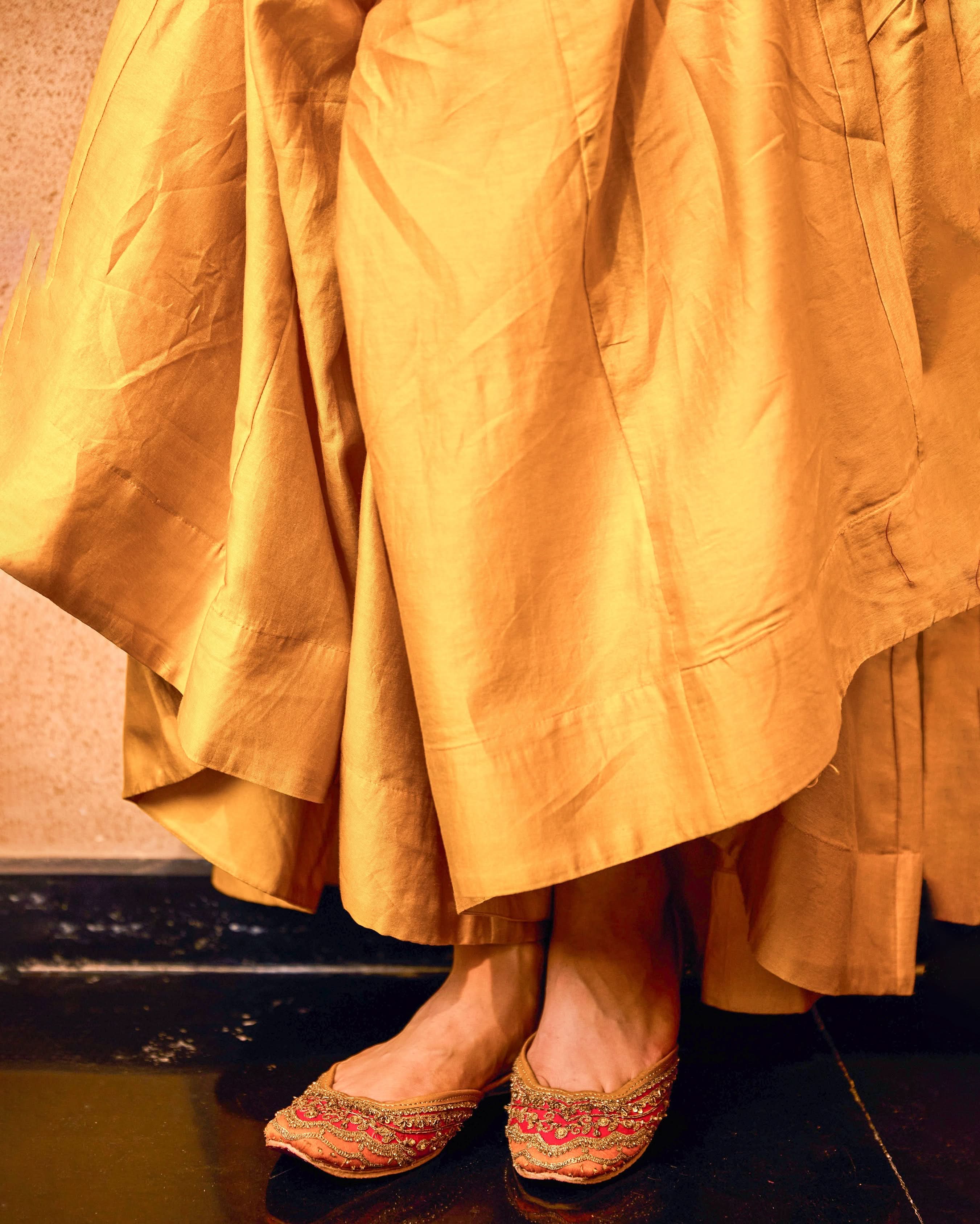 Mehfil Pink Handcrafted Jutti - Image 9