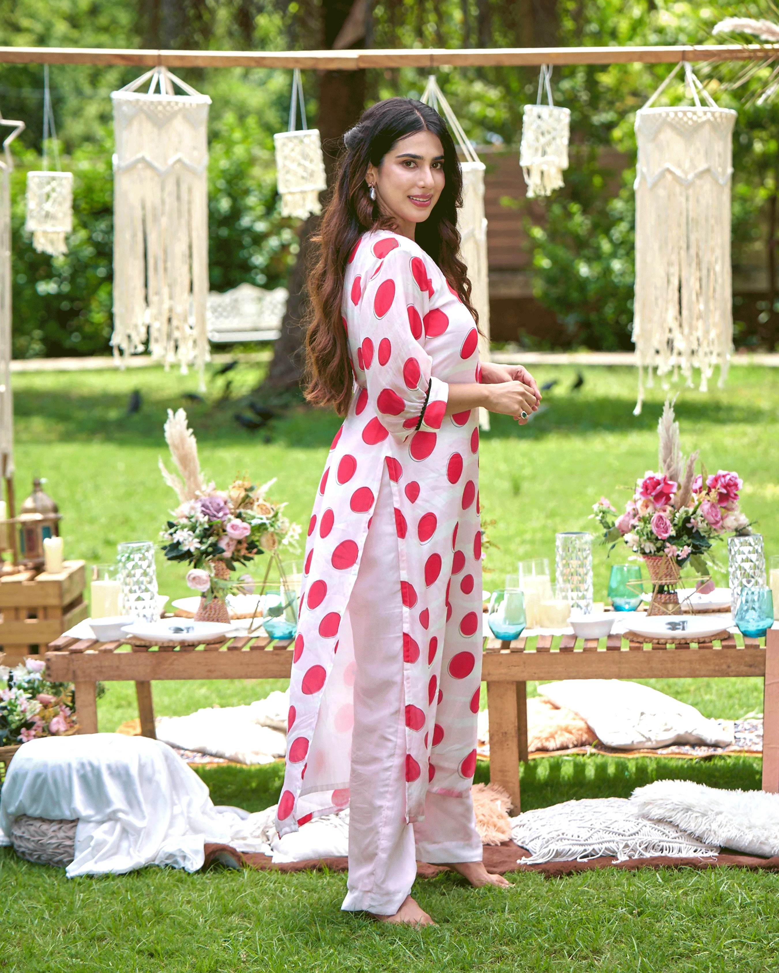 Nainika White Printed Silk Kurta Set - Image 3