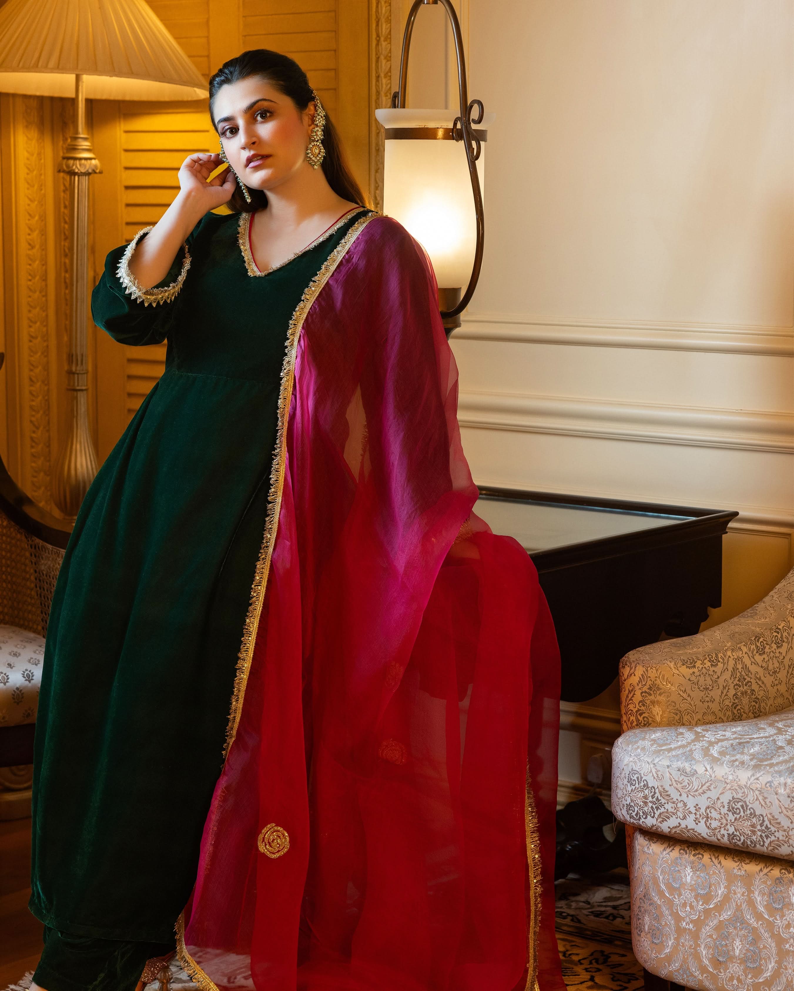 Nargis Green Solid Velvet Suit Set - Image 3