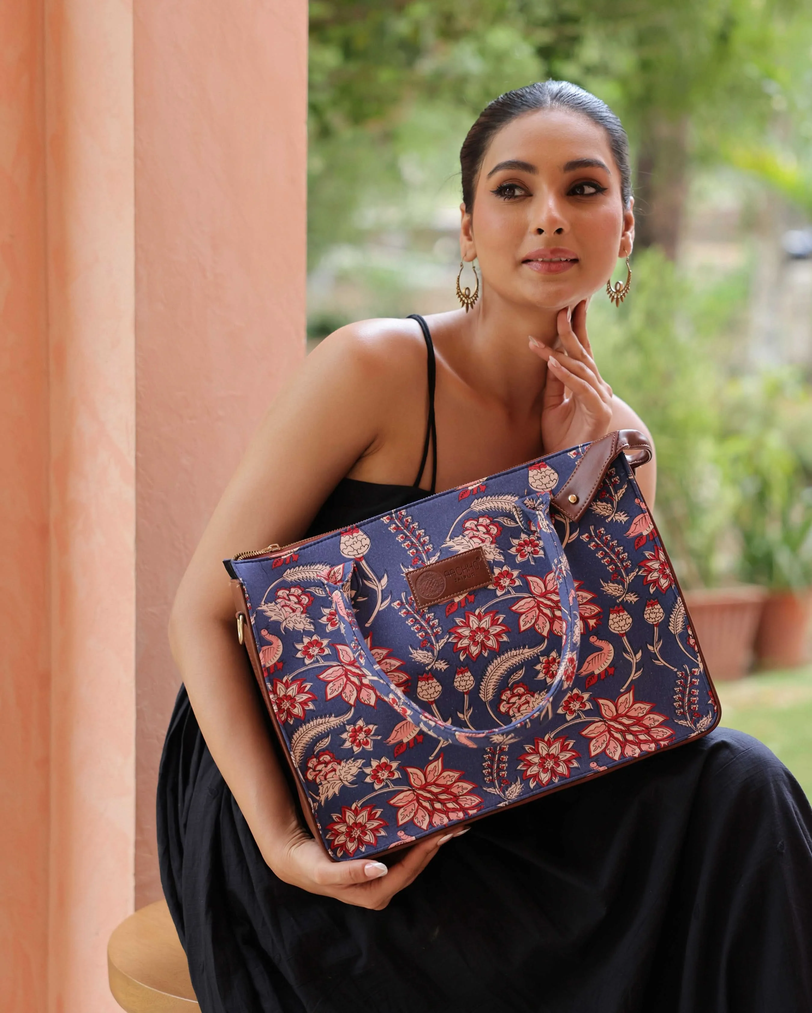 Orya Blue Shoulder Bag - Image 2