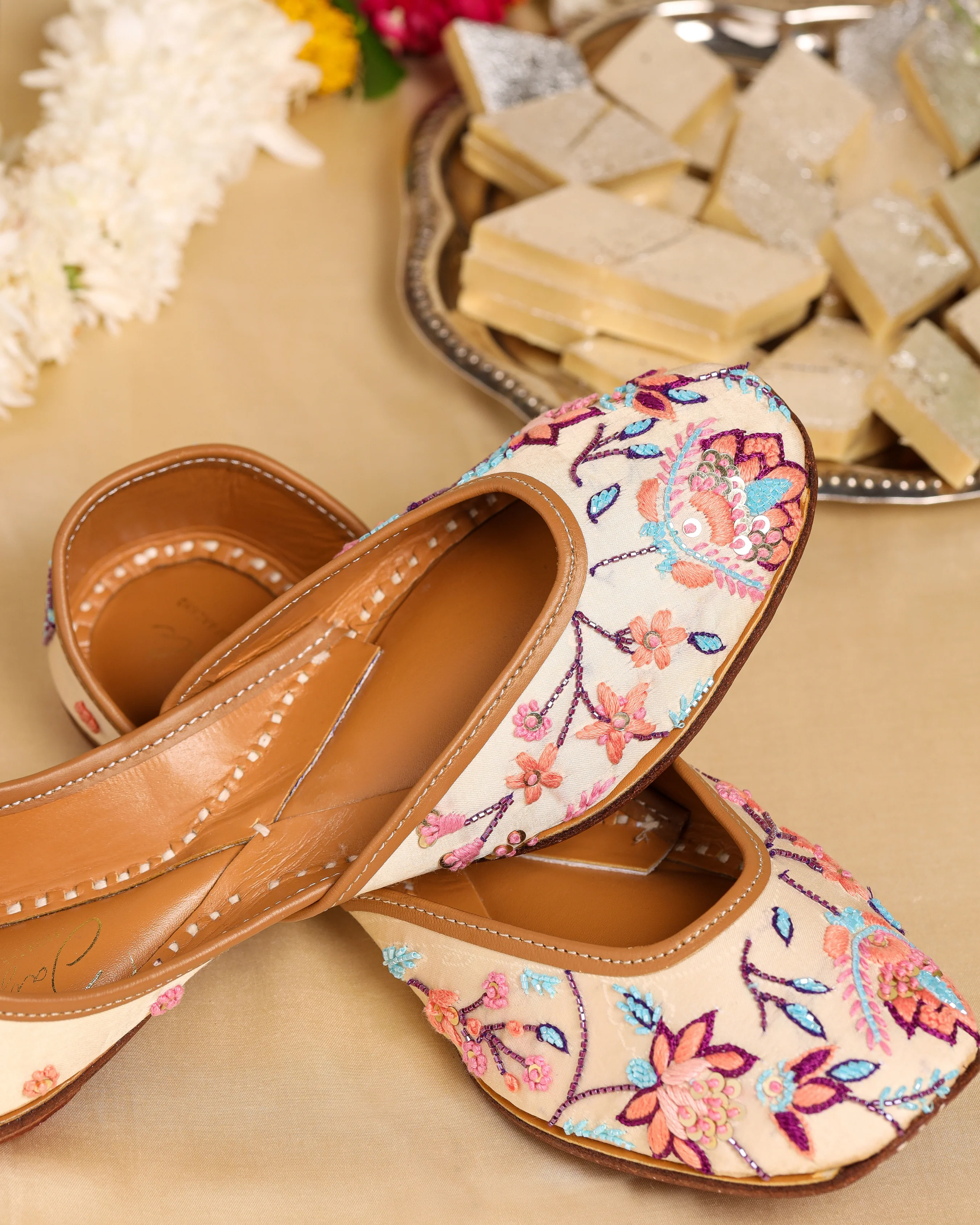 Petal Pink Handcrafted Jutti - Image 6