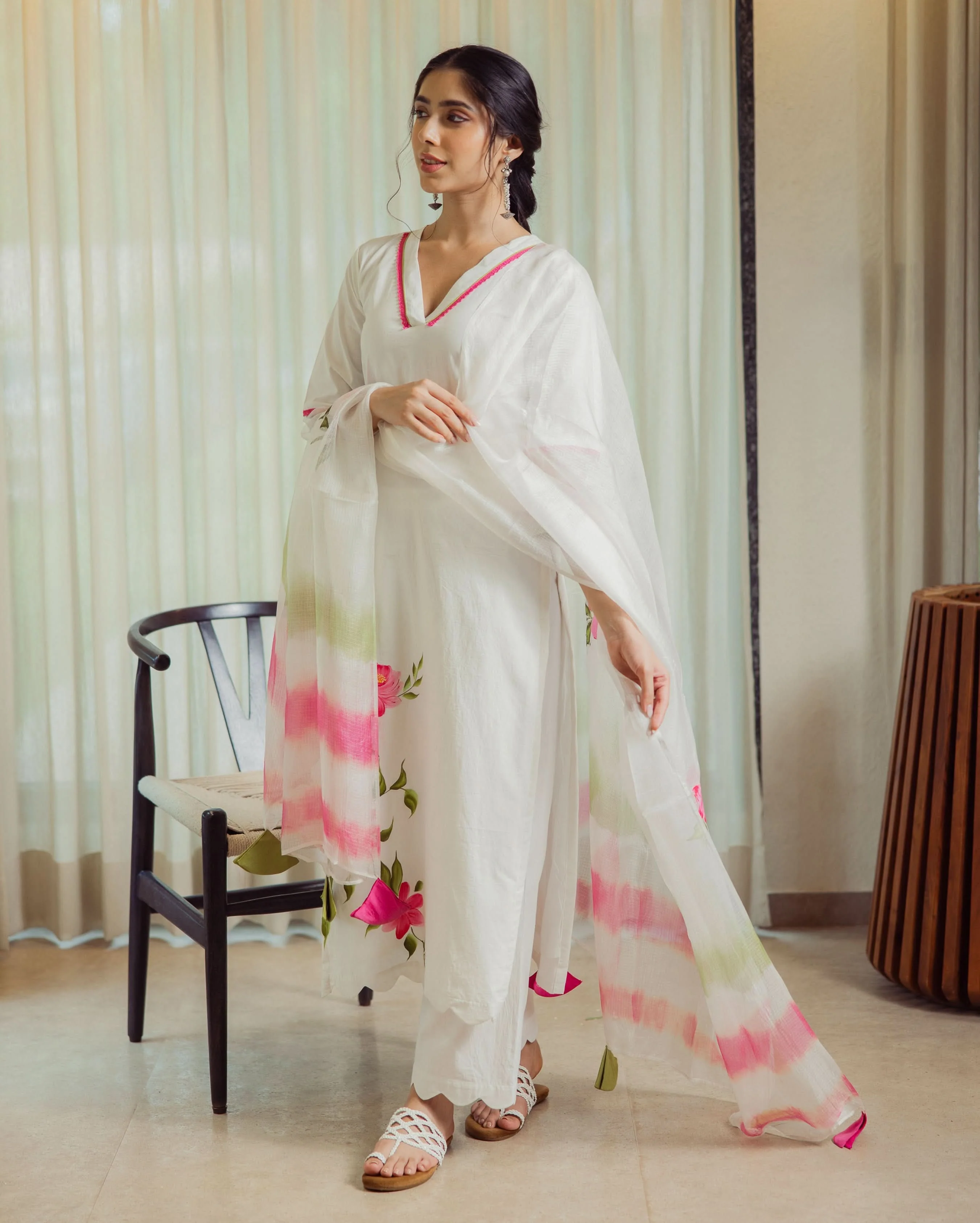 Poise White Handpainted Cotton Suit Set - Image 2