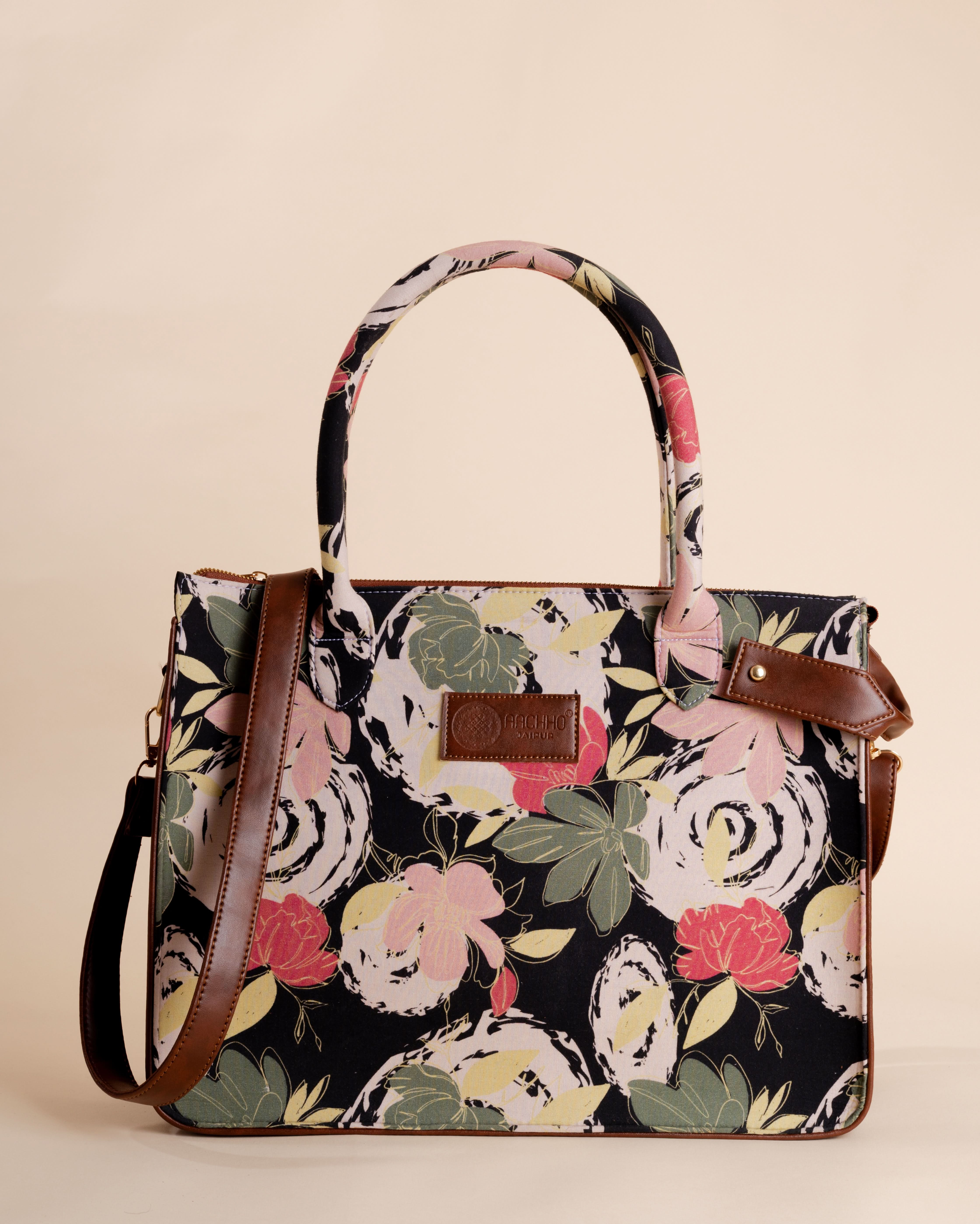Poppy Pop Black Shoulder Bag - Image 4