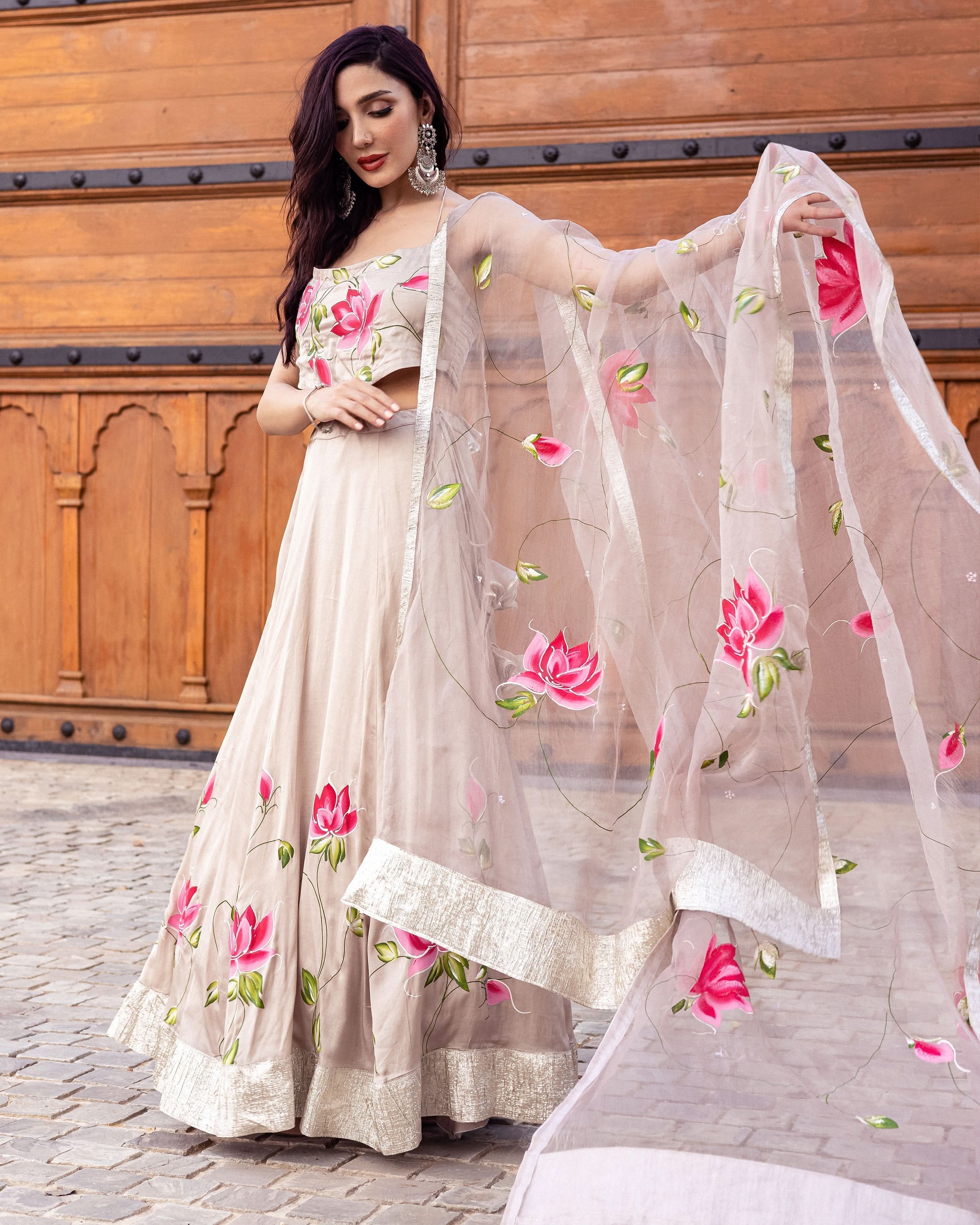 Sakani Handpainted Lehenga Set - Image 3