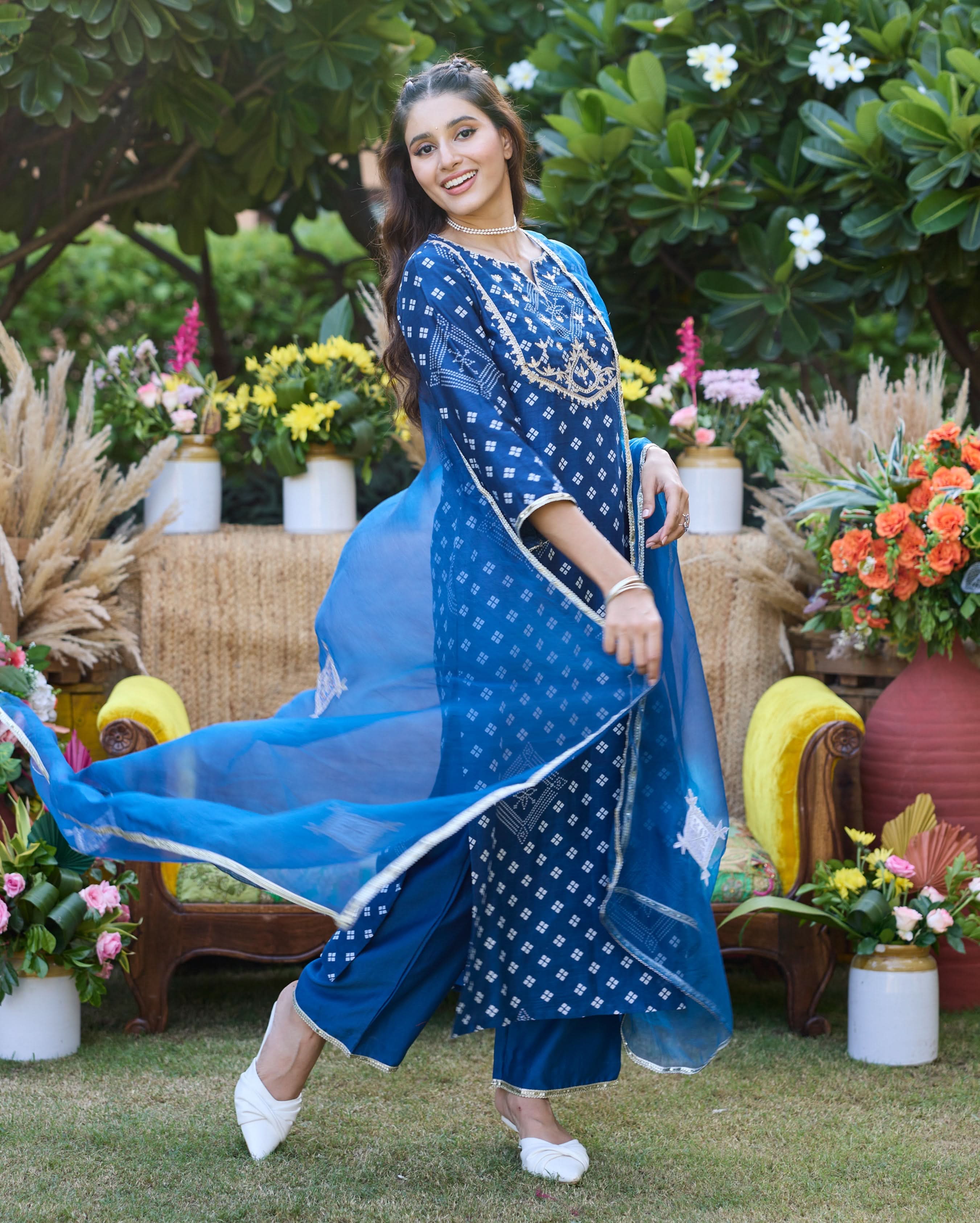 Sargam Blue Bandhani Chanderi Suit Set - Image 4