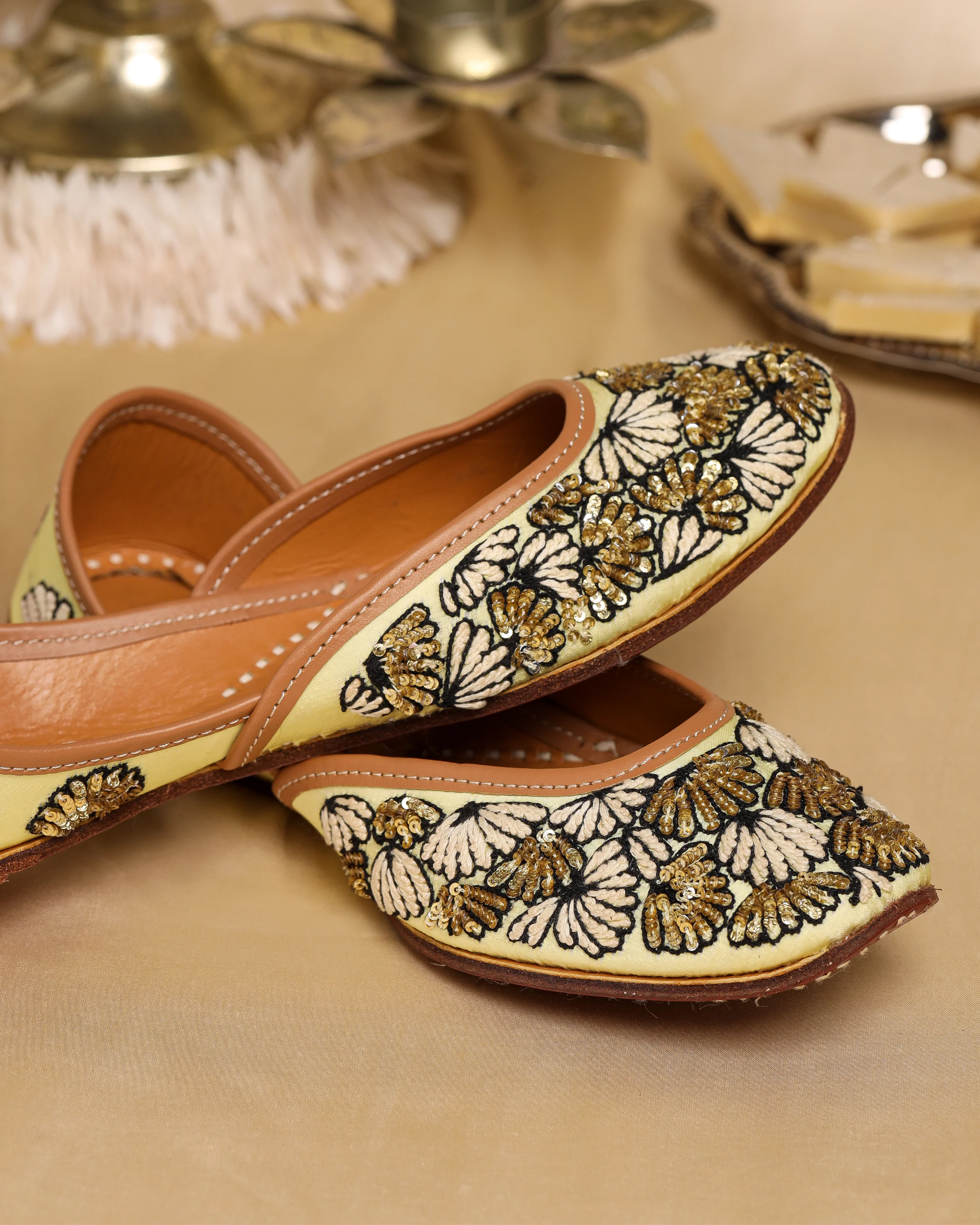 Seedpearl Handcrafted Jutti - Image 5
