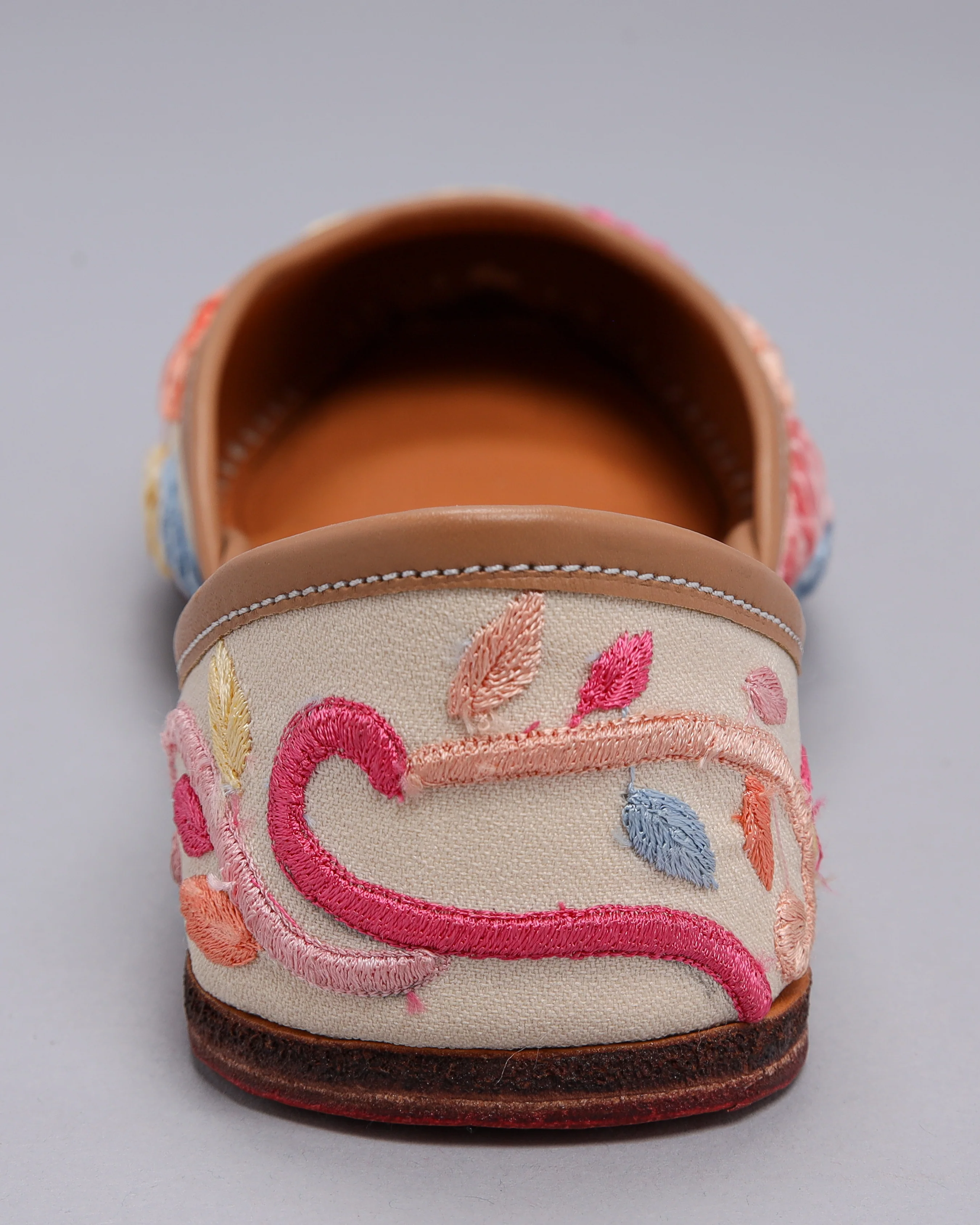 Silky Milky Handcrafted Jutti - Image 10