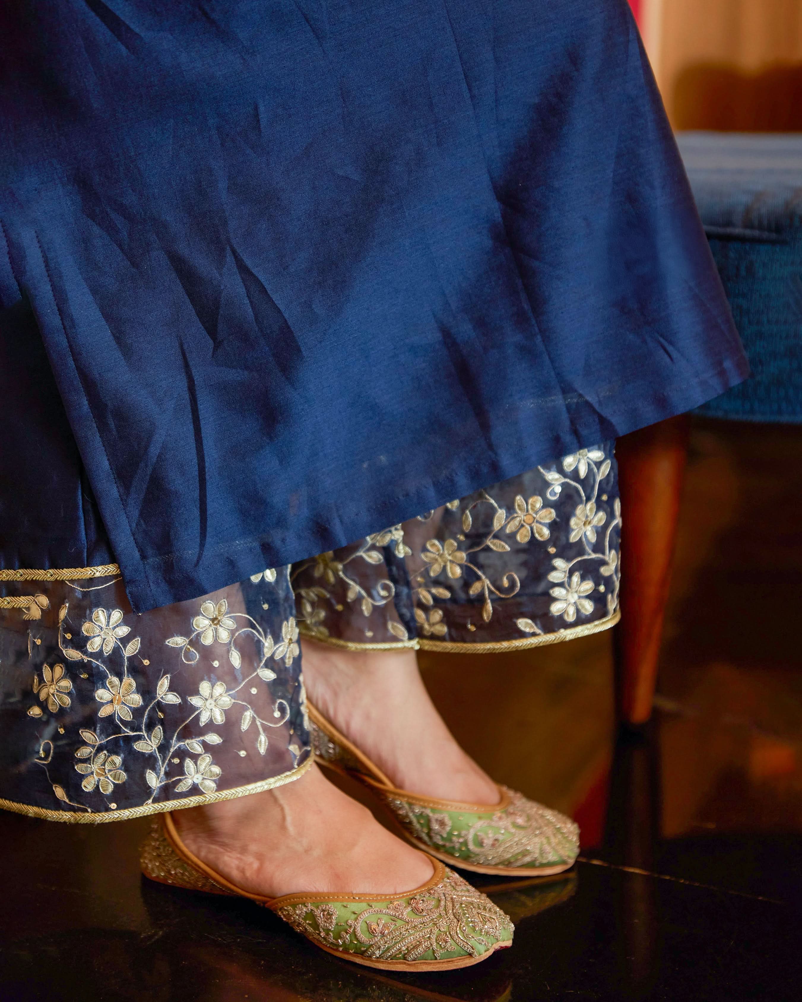 Taabir Sage Handcrafted Jutti - Image 9