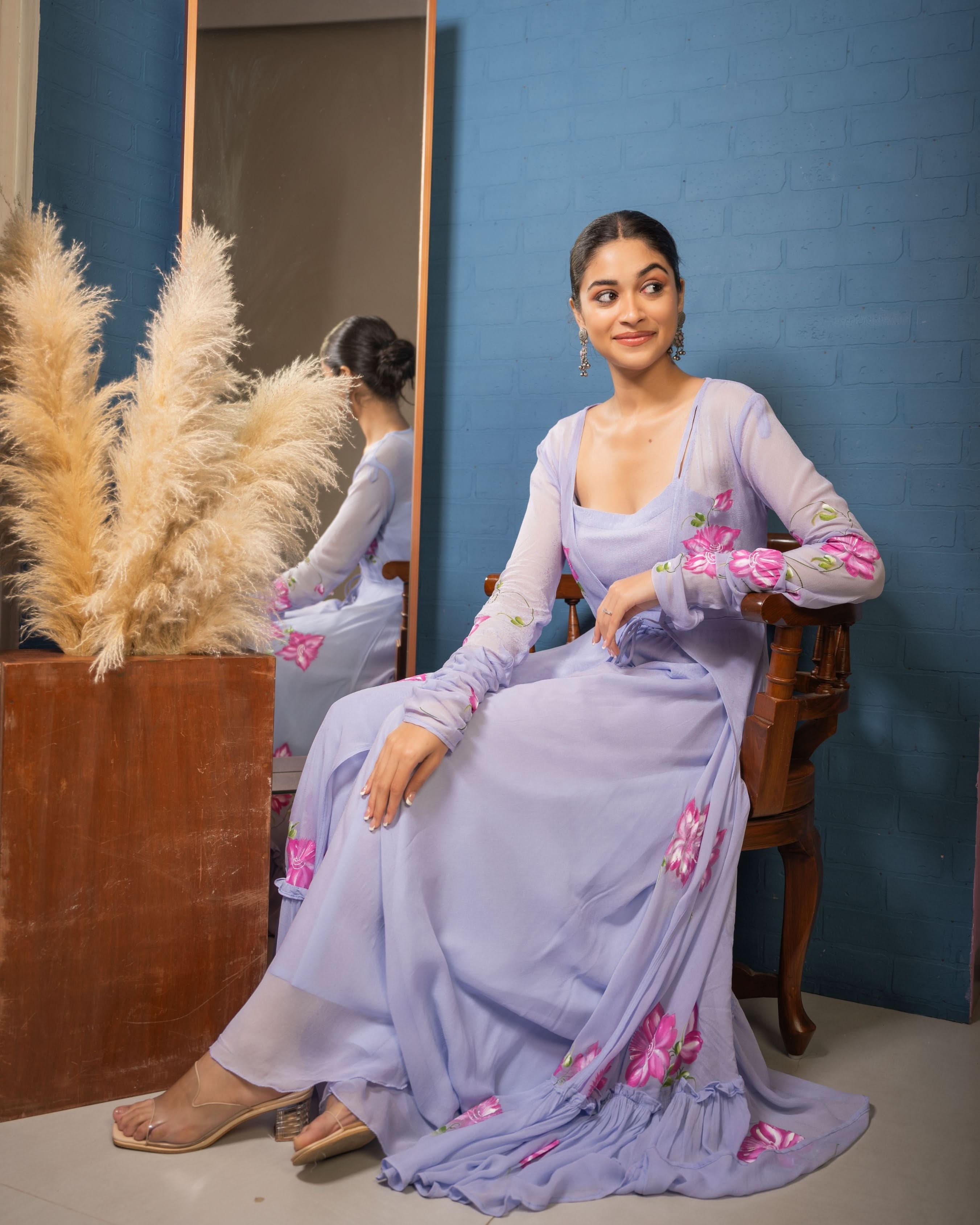 Tashi Handpainted Georgette Suit Set - Image 4