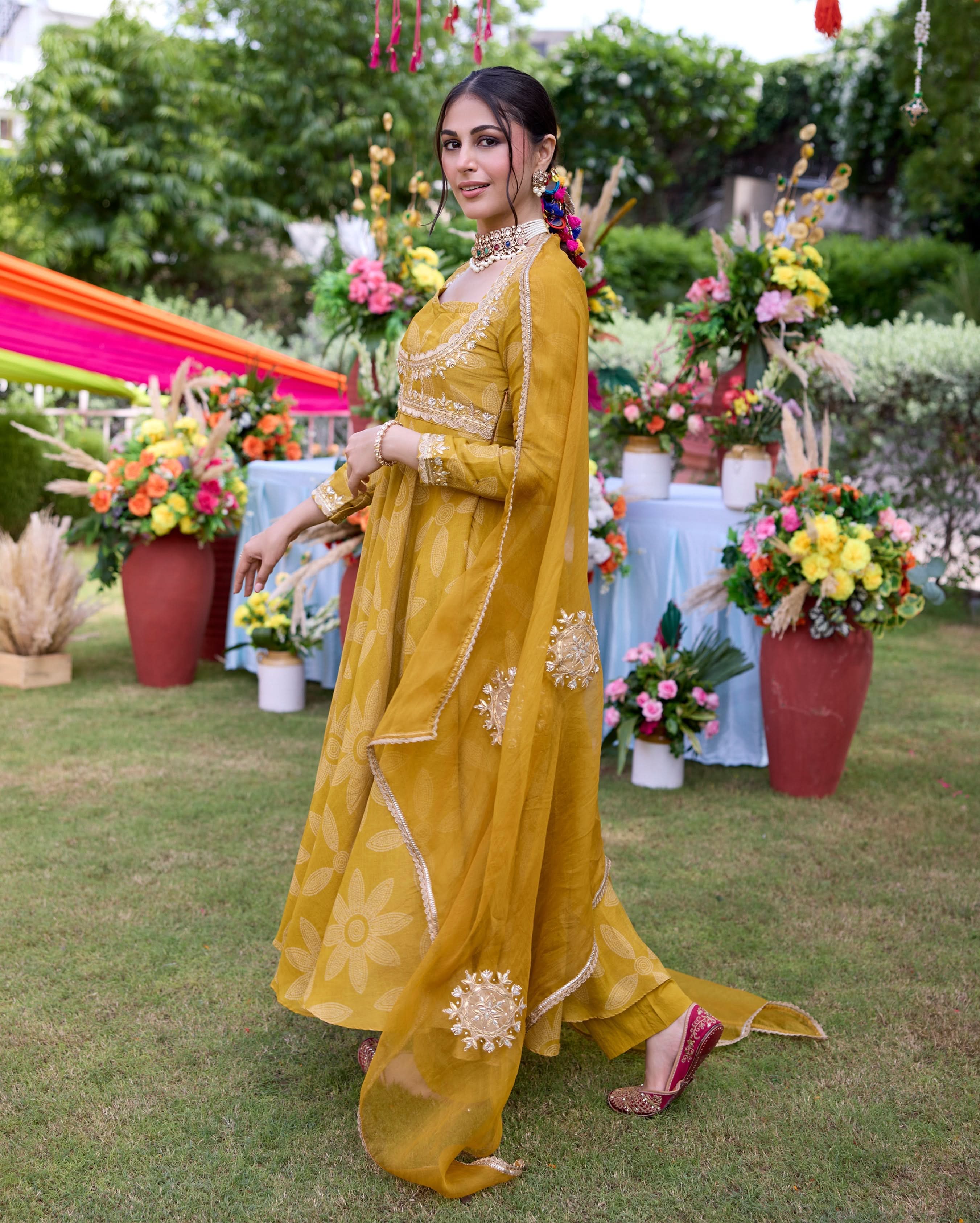 Teela Mustard Bandhani Chanderi Suit Set - Image 5