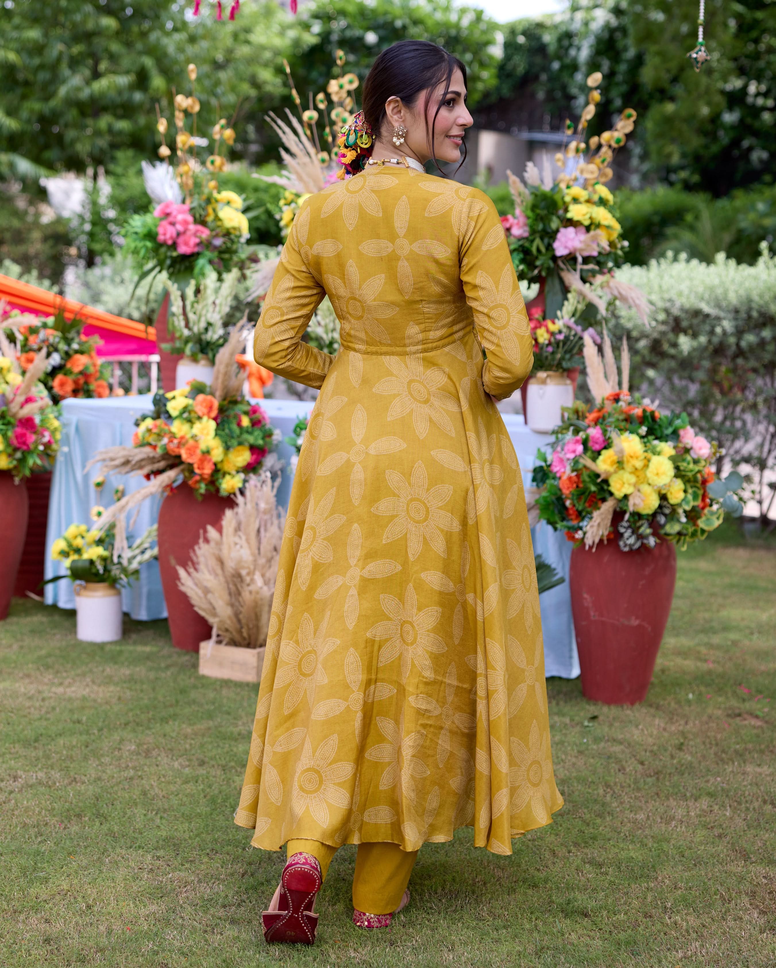 Teela Mustard Bandhani Chanderi Suit Set - Image 6
