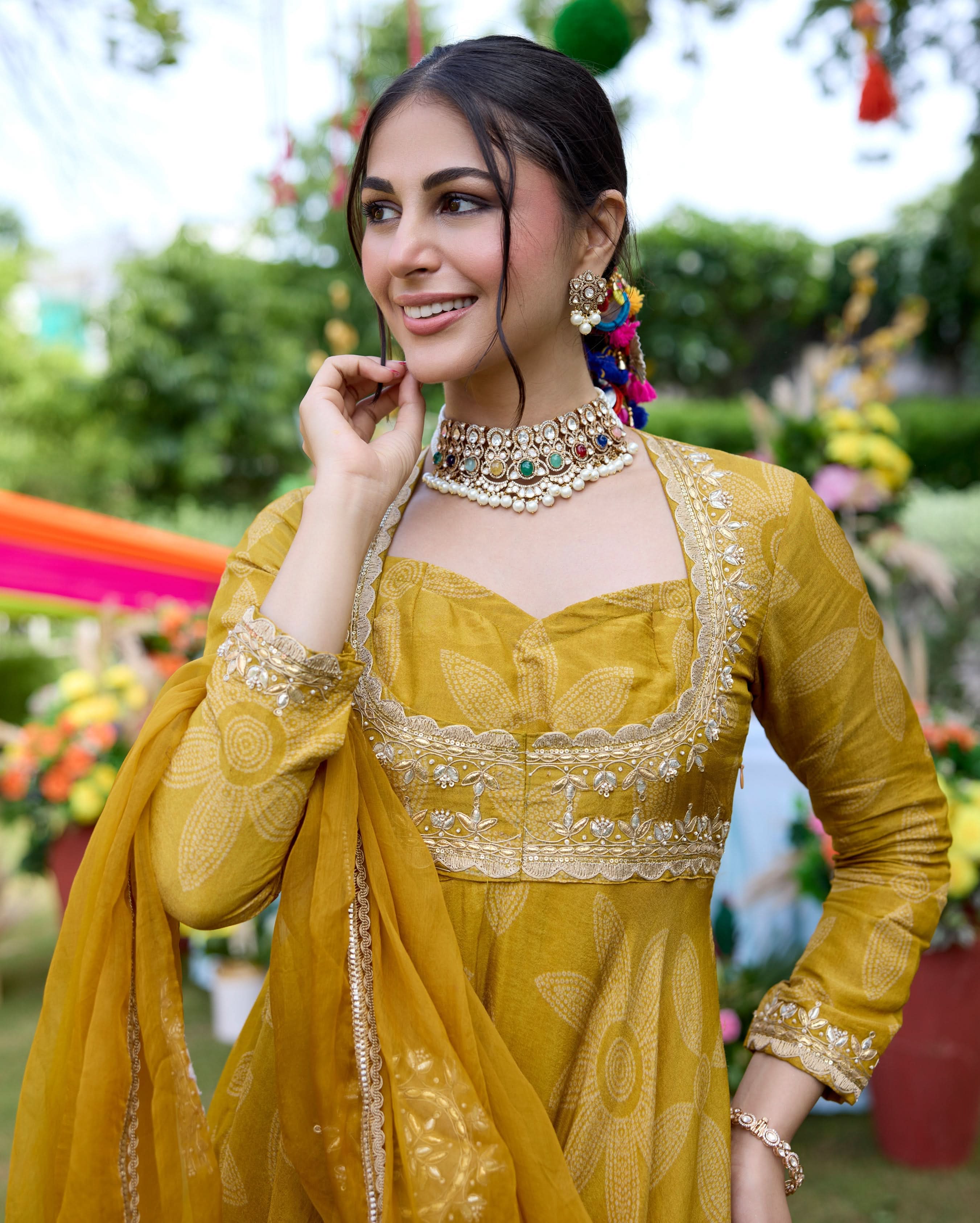 Teela Mustard Bandhani Chanderi Suit Set - Image 7